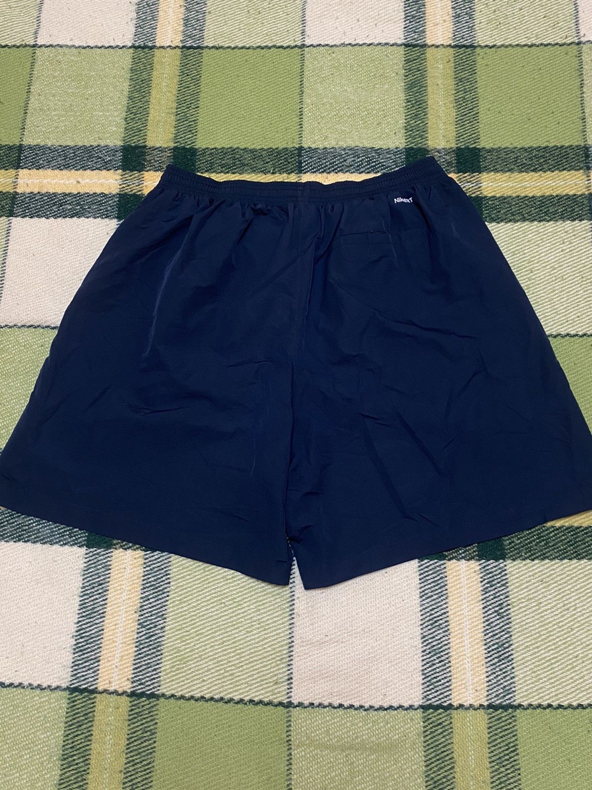 Nike Vintage Nike shorts streetwear swoosh casual y2k size XL Size US 36 / EU 52 - 3 Thumbnail