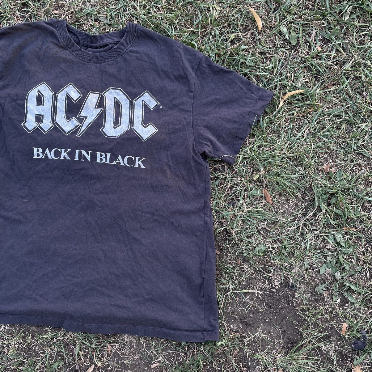 Vintage Vintage Y2K AC DC Back In Black Band Tee Graphic Streetwear Size US M / EU 48-50 / 2 - 2 Thumbnail