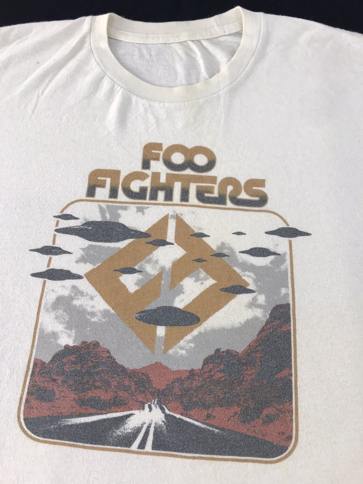 Band Tees Foo Fighter American Rock Band Tee Grunge Size US XL / EU 56 / 4 - 3 Thumbnail