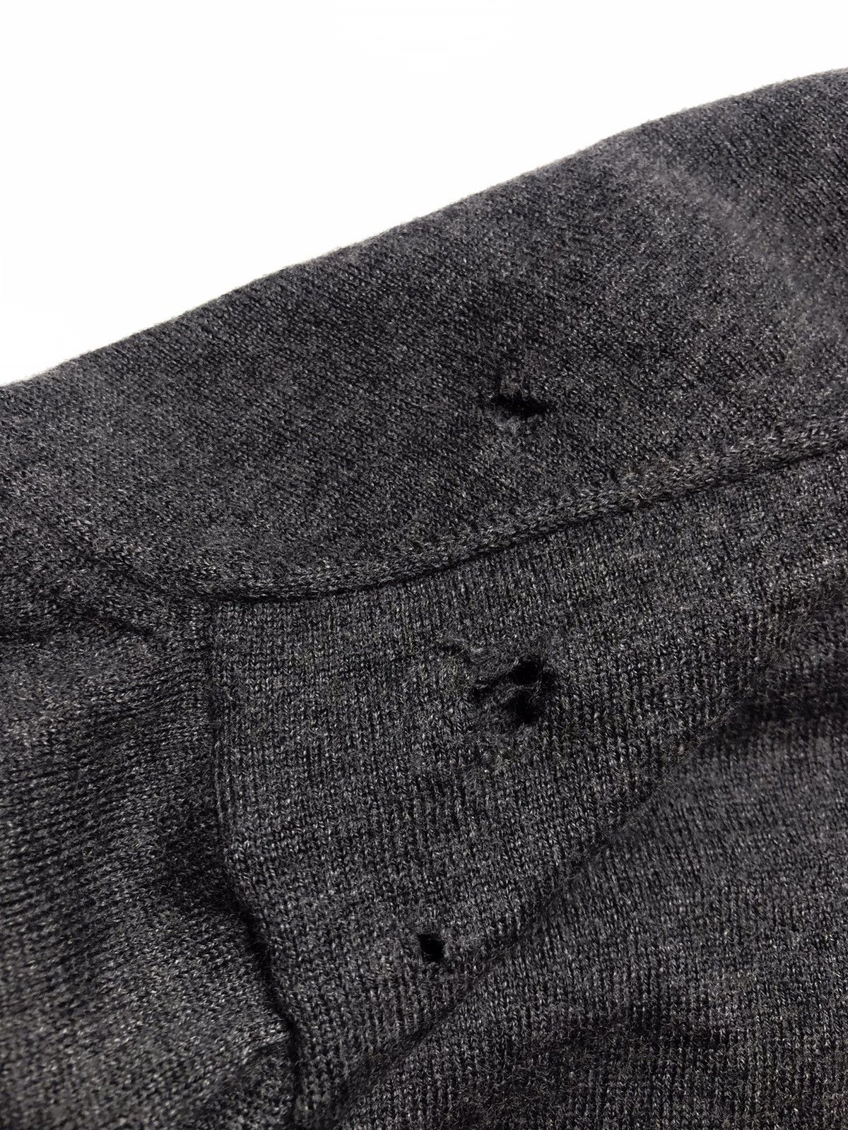Vivienne Westwood Vivienne Westwood Distressed Knit V-neck Pullover Size US M / EU 48-50 / 2 - 7 Thumbnail
