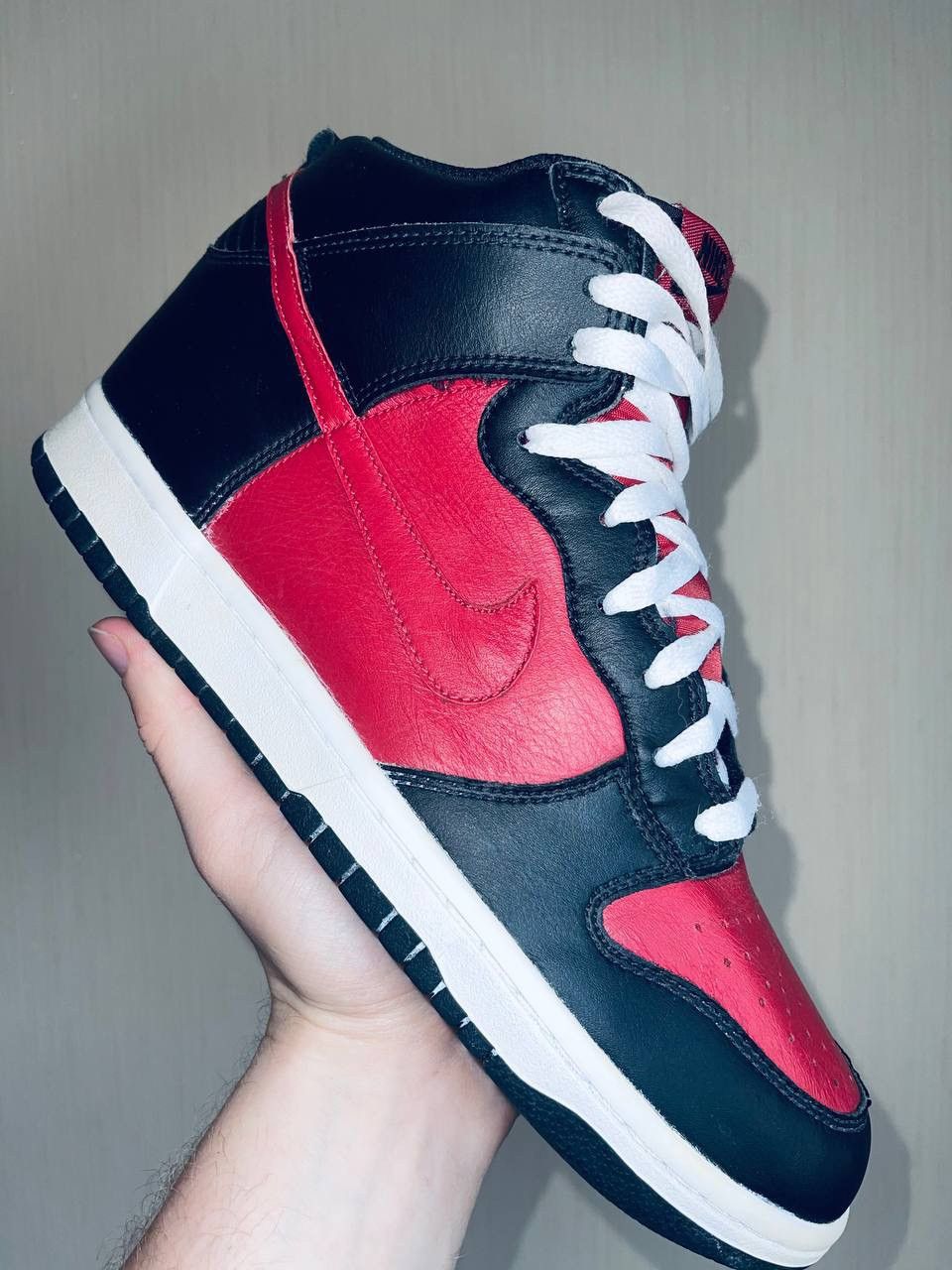 image of Bred x Chicago Nikelab Dunk High 2010 Supreme Jordan Fragment Stussy Acg Shoes in Red, Men's