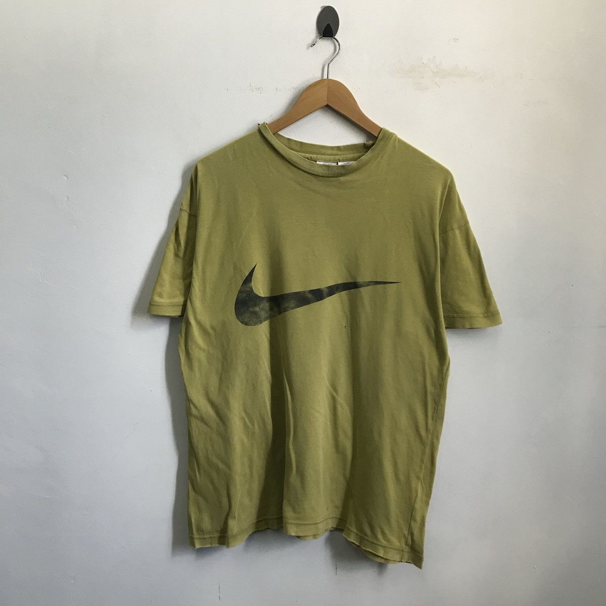swoosh nike tshirt