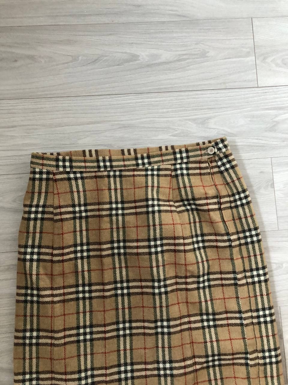 VINTAGE BURBERRY SKIRT