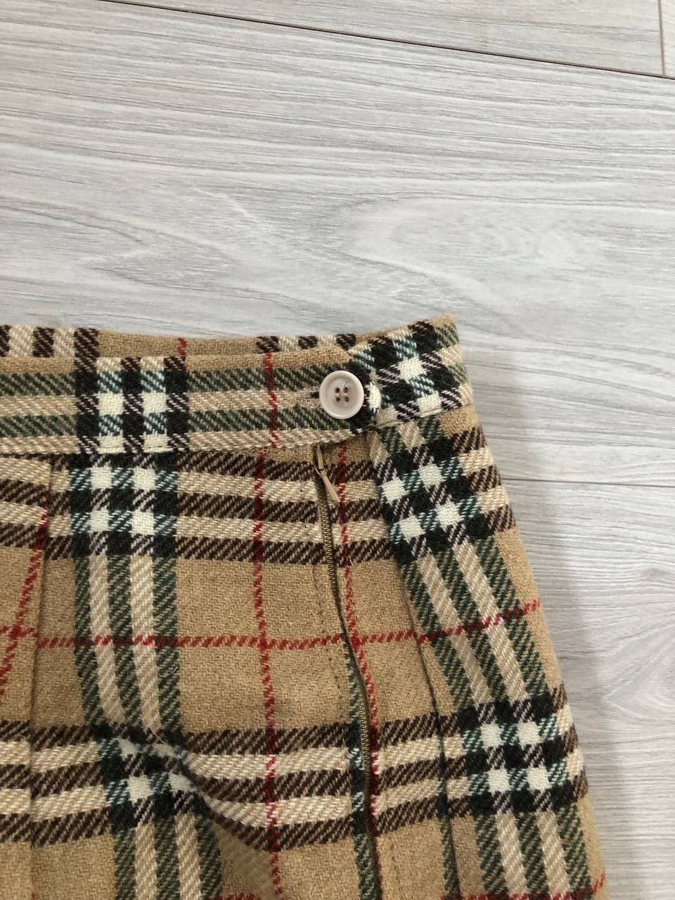 VINTAGE BURBERRY SKIRT
