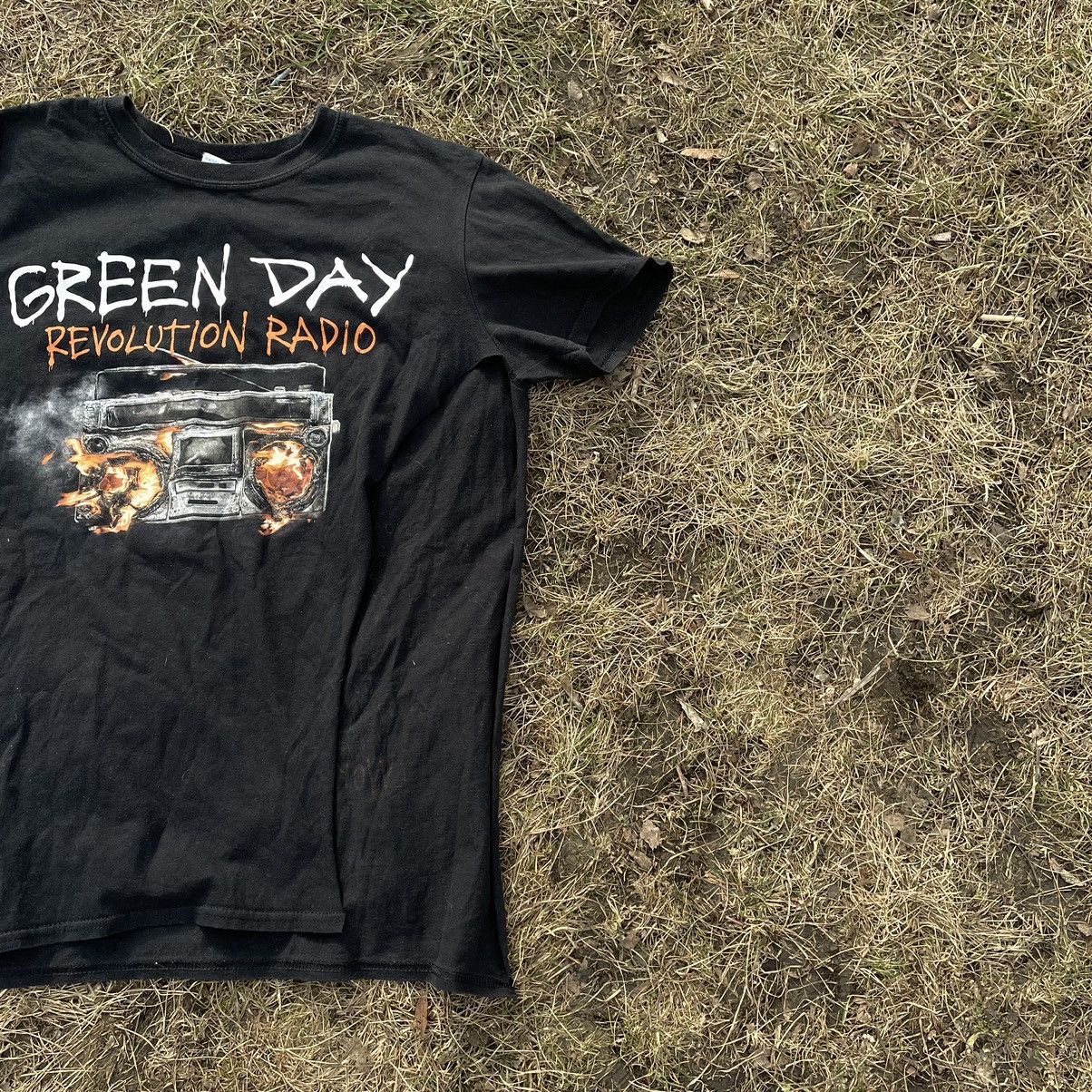 Vintage Vintage 90s Green Day Revolution Radio Graphic Tee Grunge M Size US M / EU 48-50 / 2 - 2 Thumbnail