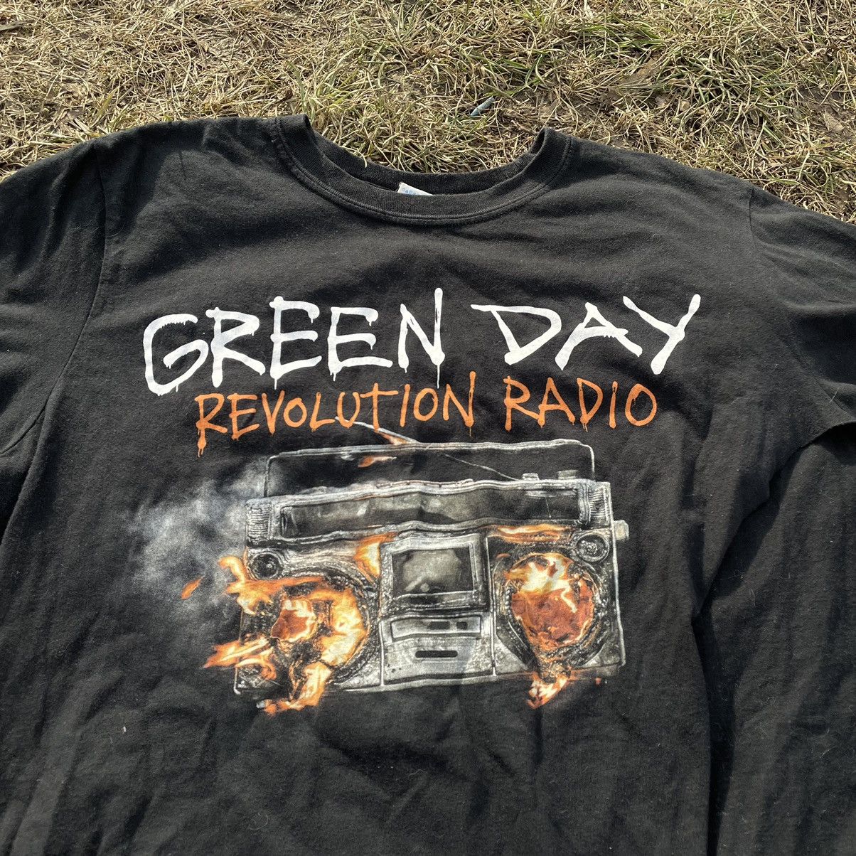 Vintage Vintage 90s Green Day Revolution Radio Graphic Tee Grunge M Size US M / EU 48-50 / 2 - 4 Thumbnail