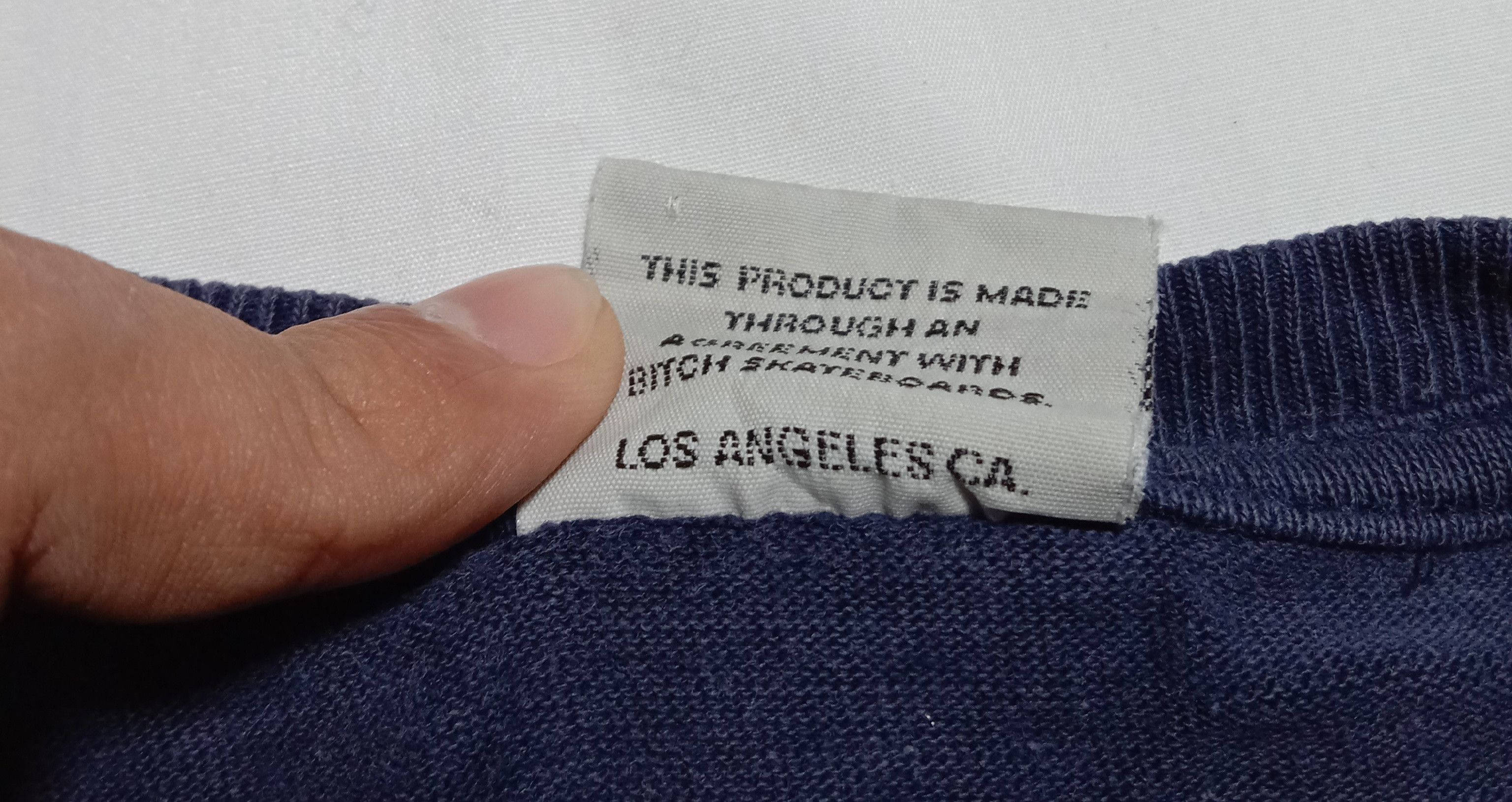 Other Vintage 90s Bitch Los Angeles Skateboard Tee Size US S / EU 44-46 / 1 - 4 Thumbnail