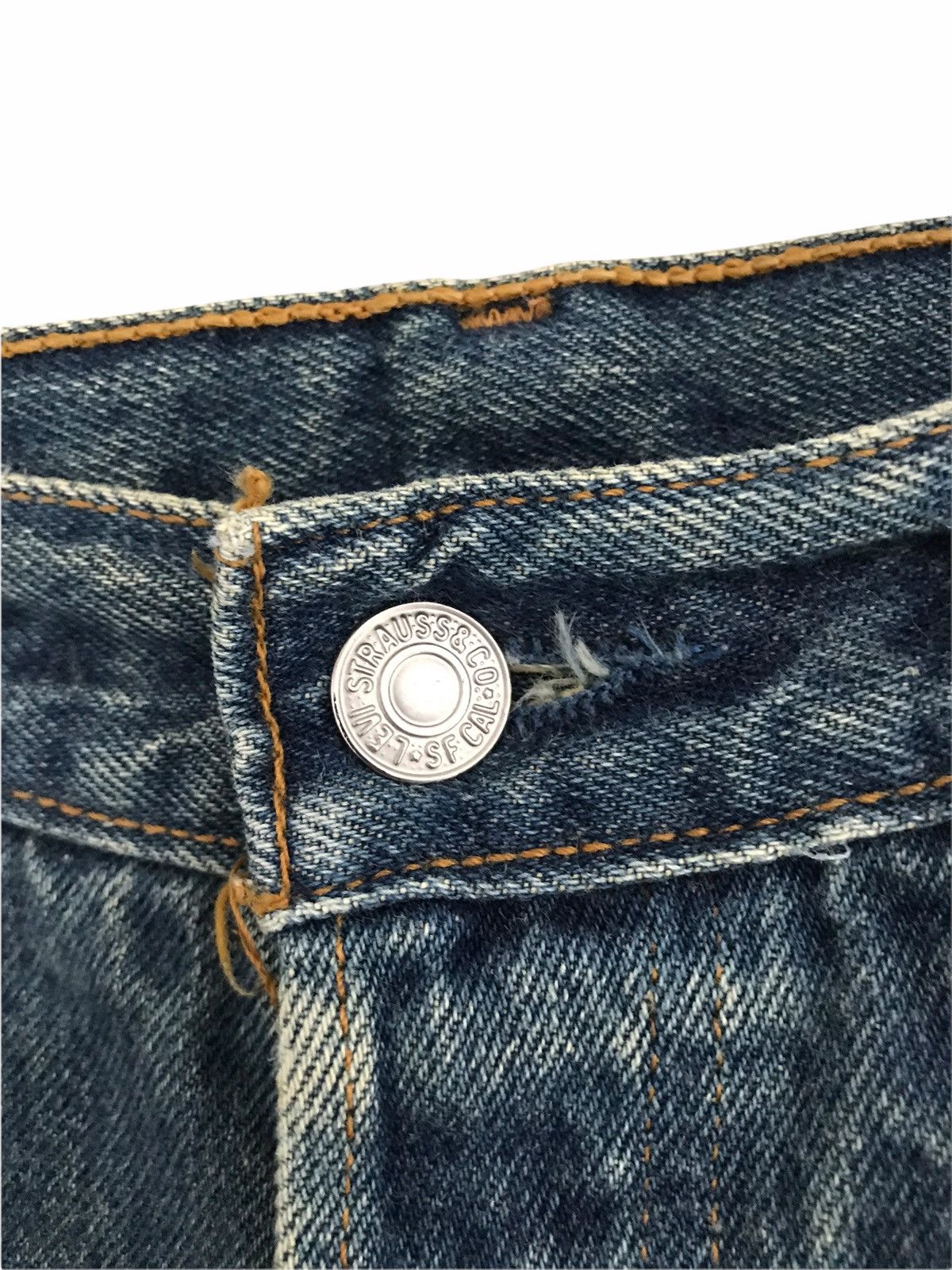 Levi's Vintage Clothing Vintage Levi’s 501 Destroyed Denim Jeans #524 Button Size US 31 - 6 Thumbnail