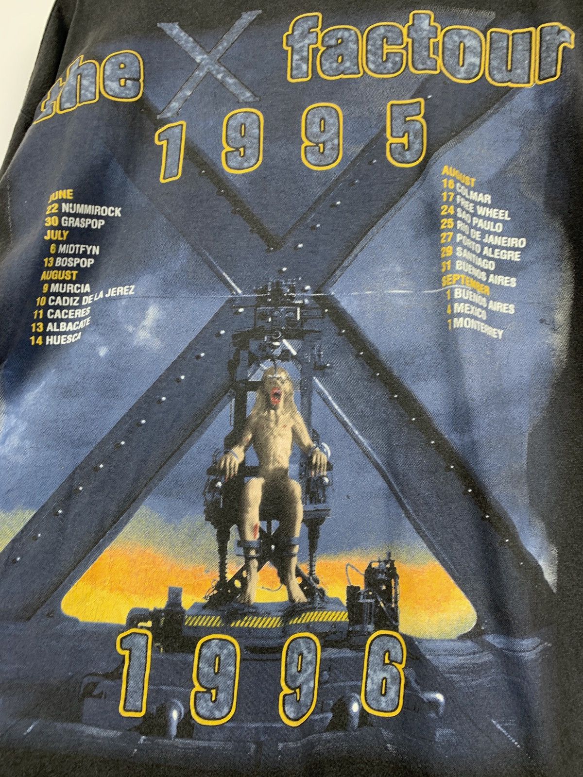Band Tees 1995 Vintage Iron Maiden The X Factor Tour Very Rare T-Shirt Size US XXL / EU 58 / 5 - 22 Thumbnail