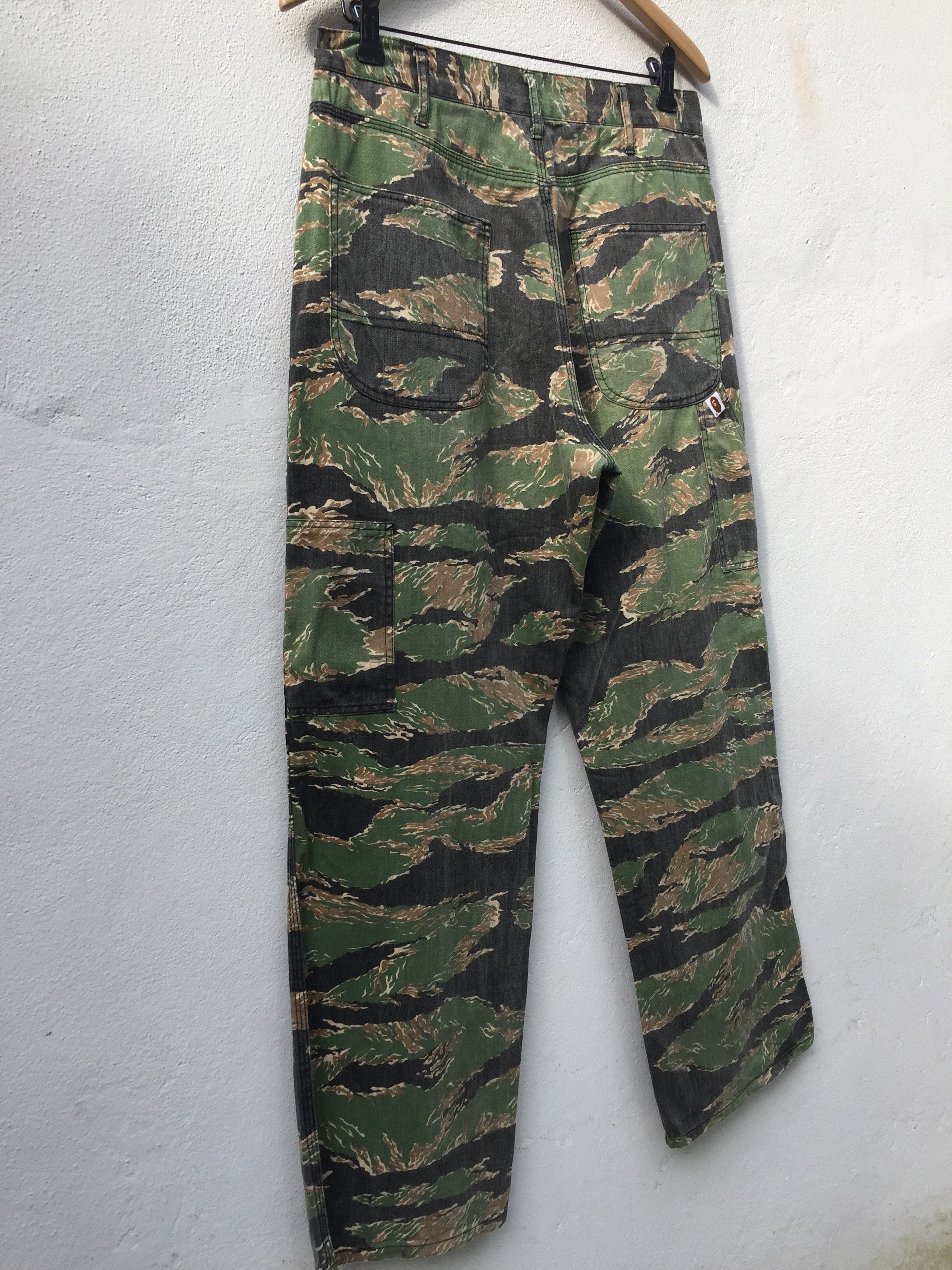 Bape Tiger Camo Pants Size US 32 / EU 48 - 7 Thumbnail