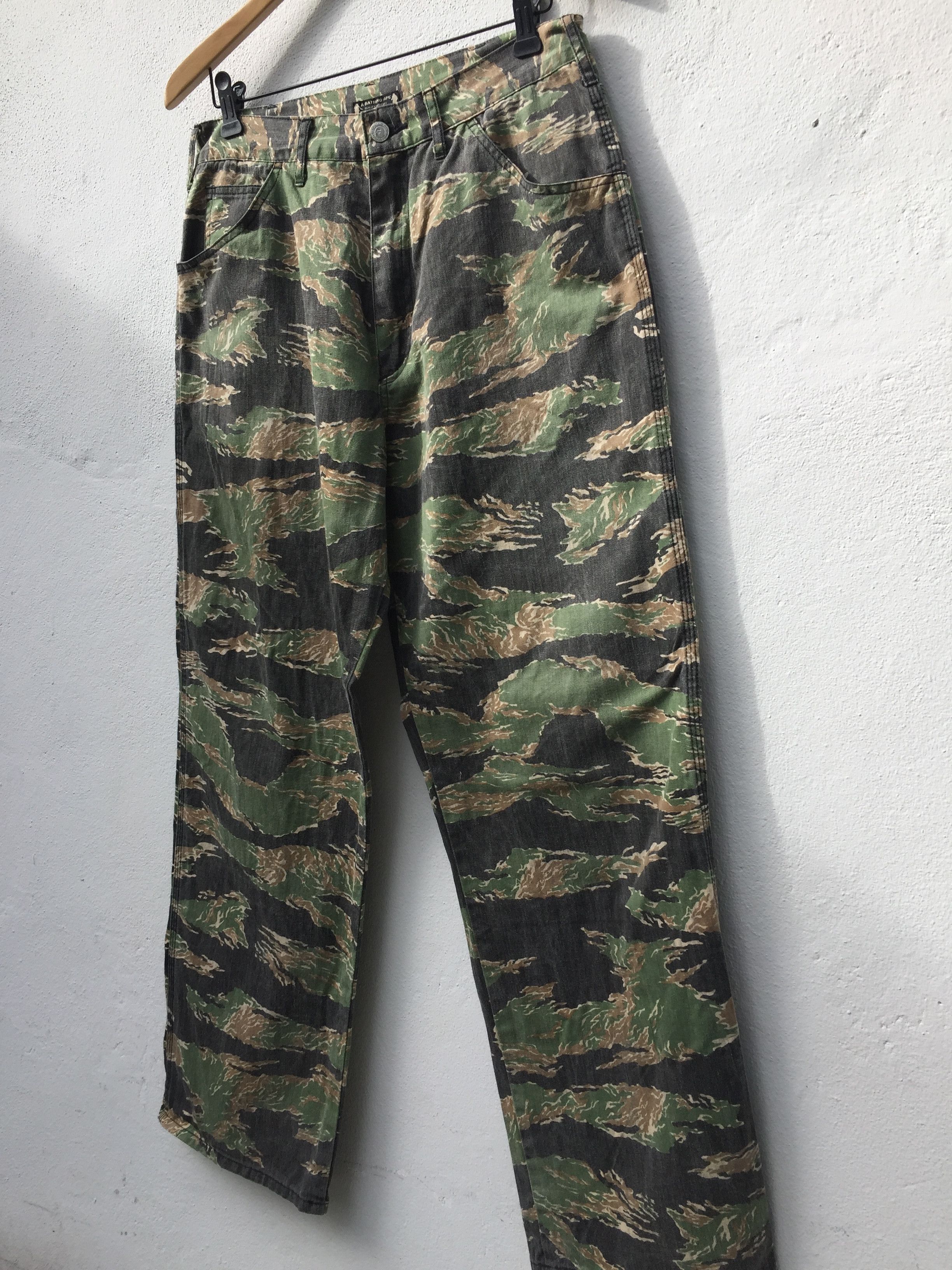 Bape Tiger Camo Pants Size US 32 / EU 48 - 3 Thumbnail