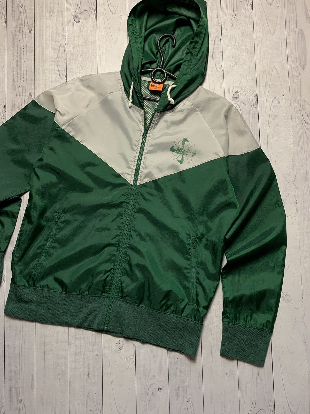 Nike × Vintage Vintage Nike track light jacket size M green rare logo Size US M / EU 48-50 / 2 - 2 Thumbnail