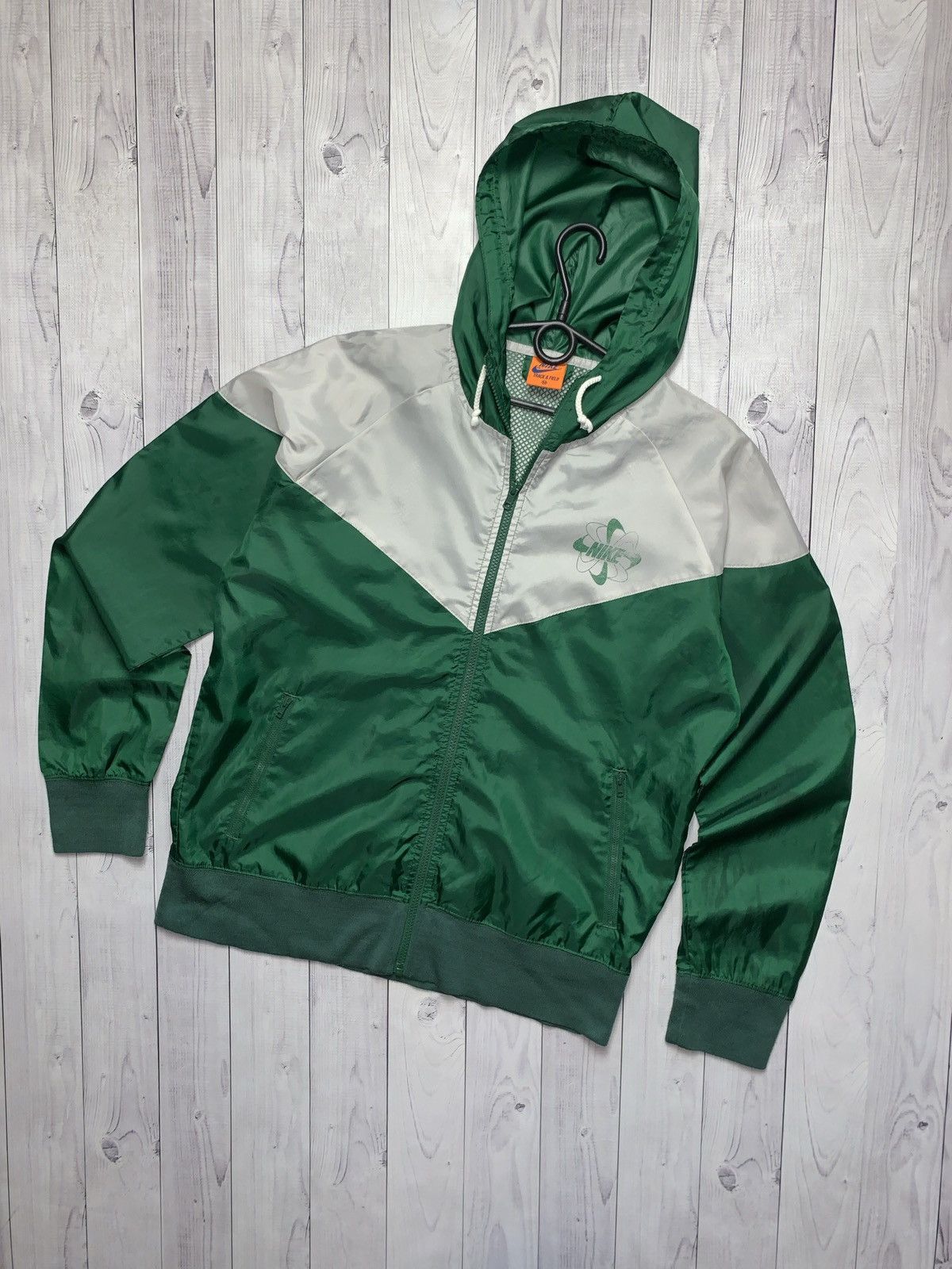 Nike × Vintage Vintage Nike track light jacket size M green rare logo Size US M / EU 48-50 / 2 - 1 Thumbnail