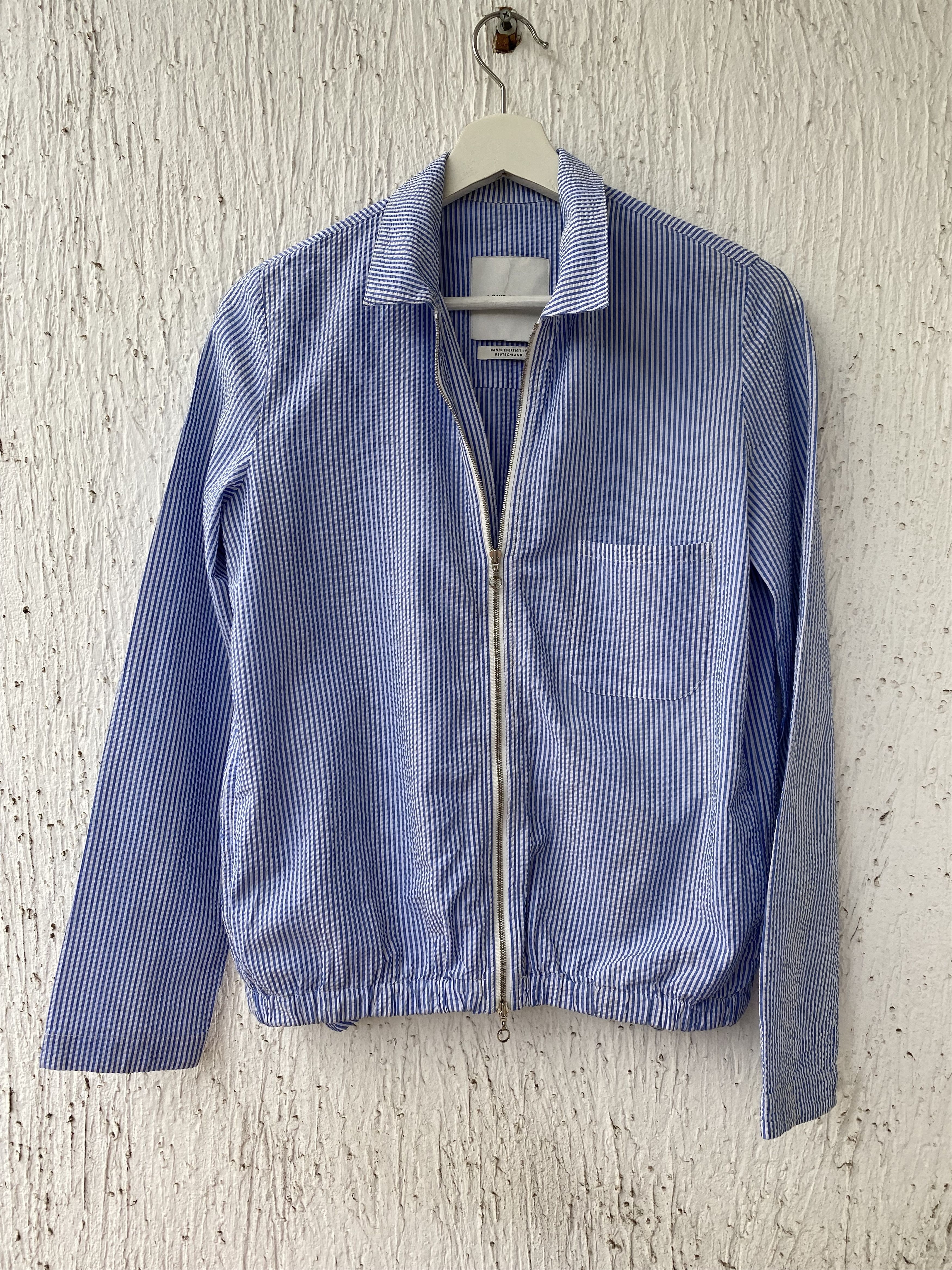 Image of A Kind Of Guise Lightweight Seersucker Jacket, Men's (Size XS)