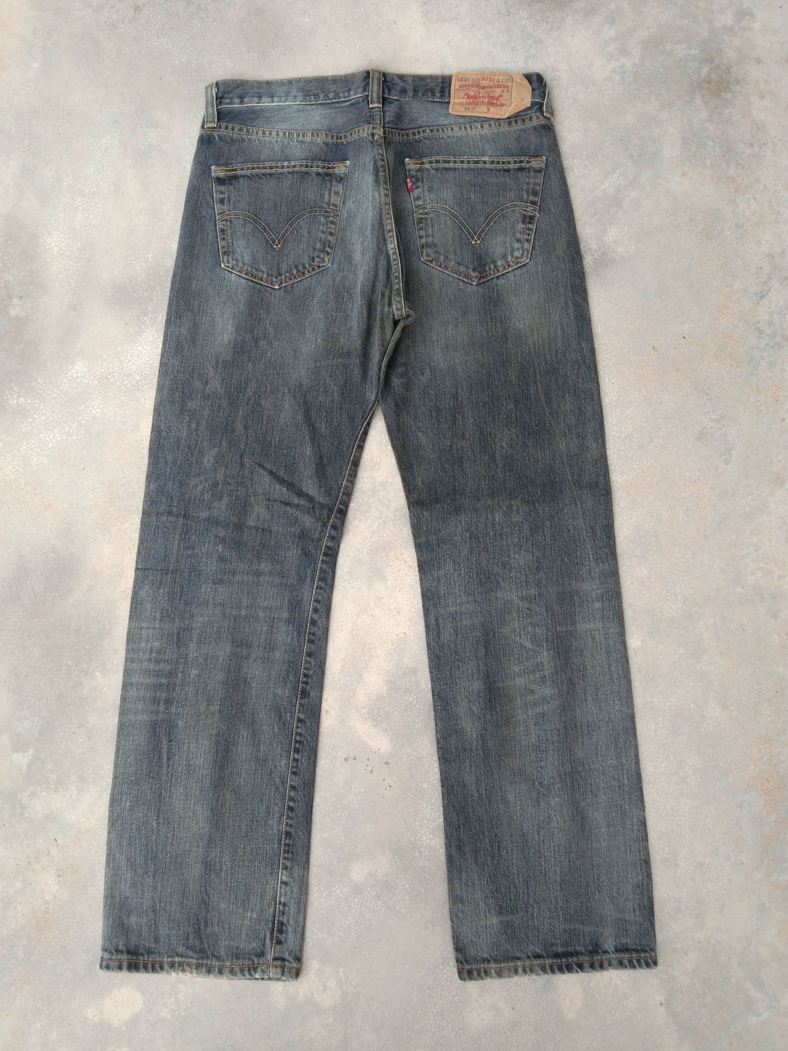 Levi's Vintage Levi's 501 Straight Leg Repaired Jeans 33x30 Size US 33 - 2 Thumbnail