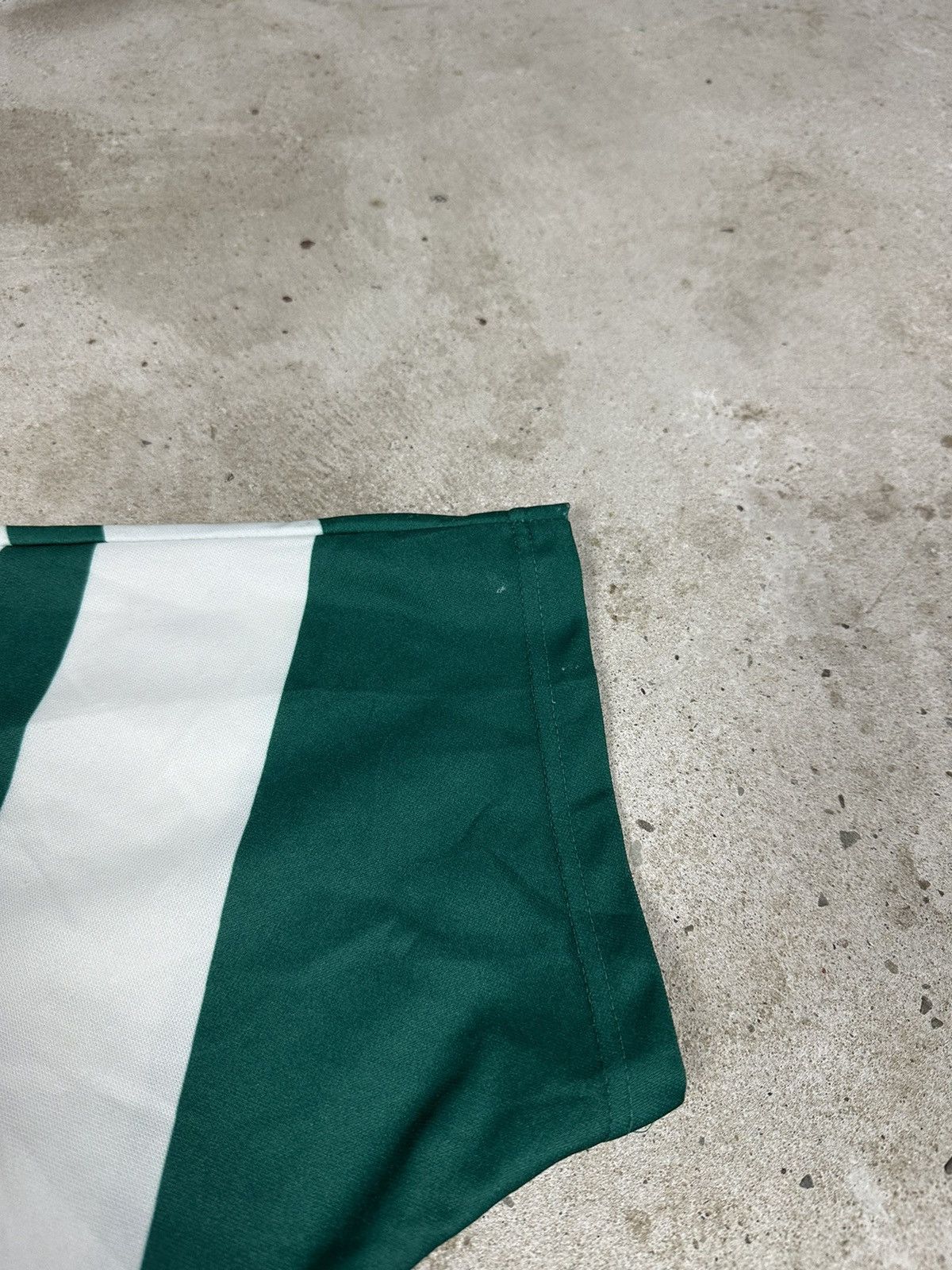 Adidas Vintage 1991/1992 Adidas x Liverpool Away Jersey RARE Size US L / EU 52-54 / 3 - 13 Thumbnail