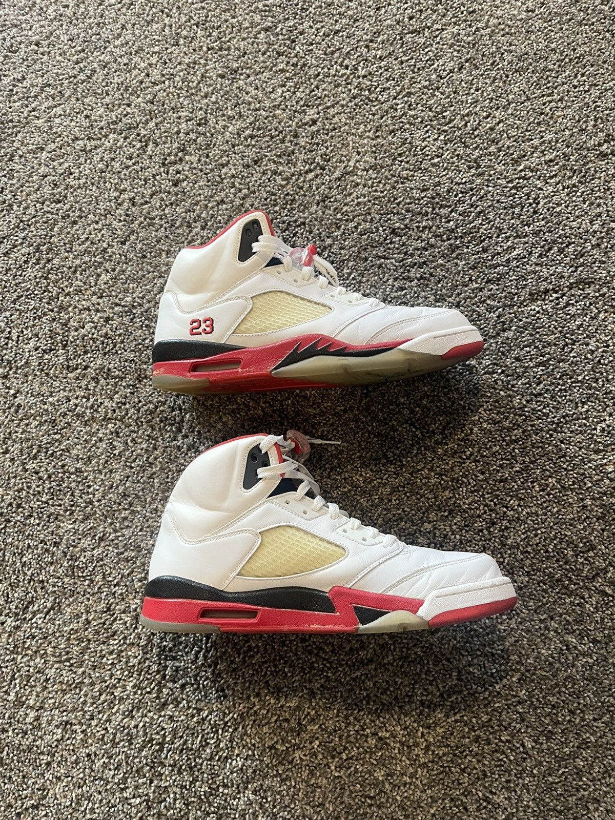 Jordan Brand Air Jordan V “Fire Red” OG Size US 11.5 / EU 44-45 - 2 Thumbnail