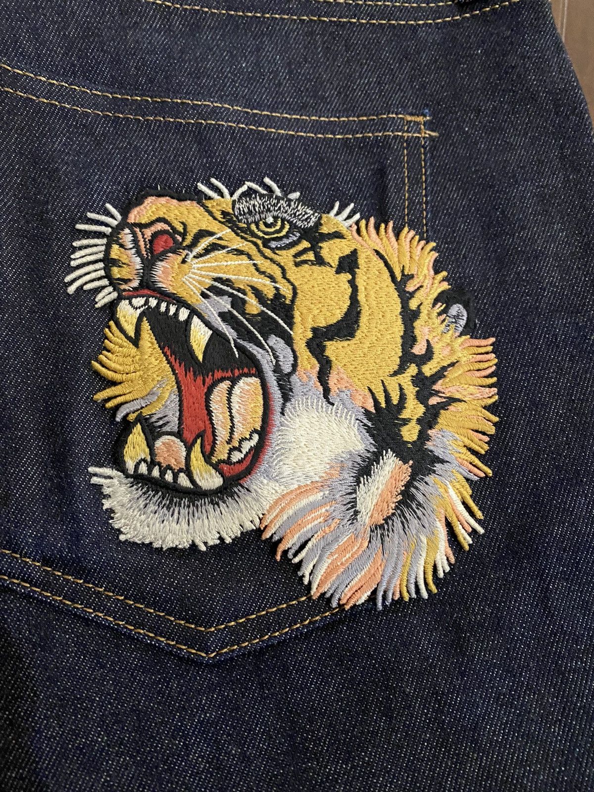 Gucci Tiger embroidery jeans Size US 36 / EU 52 - 2 Thumbnail