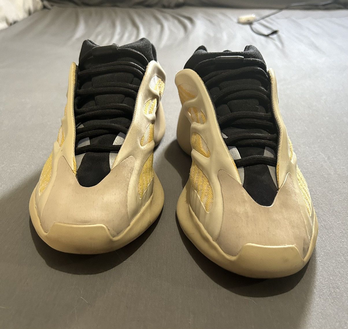 Yeezy 700 Safflower
