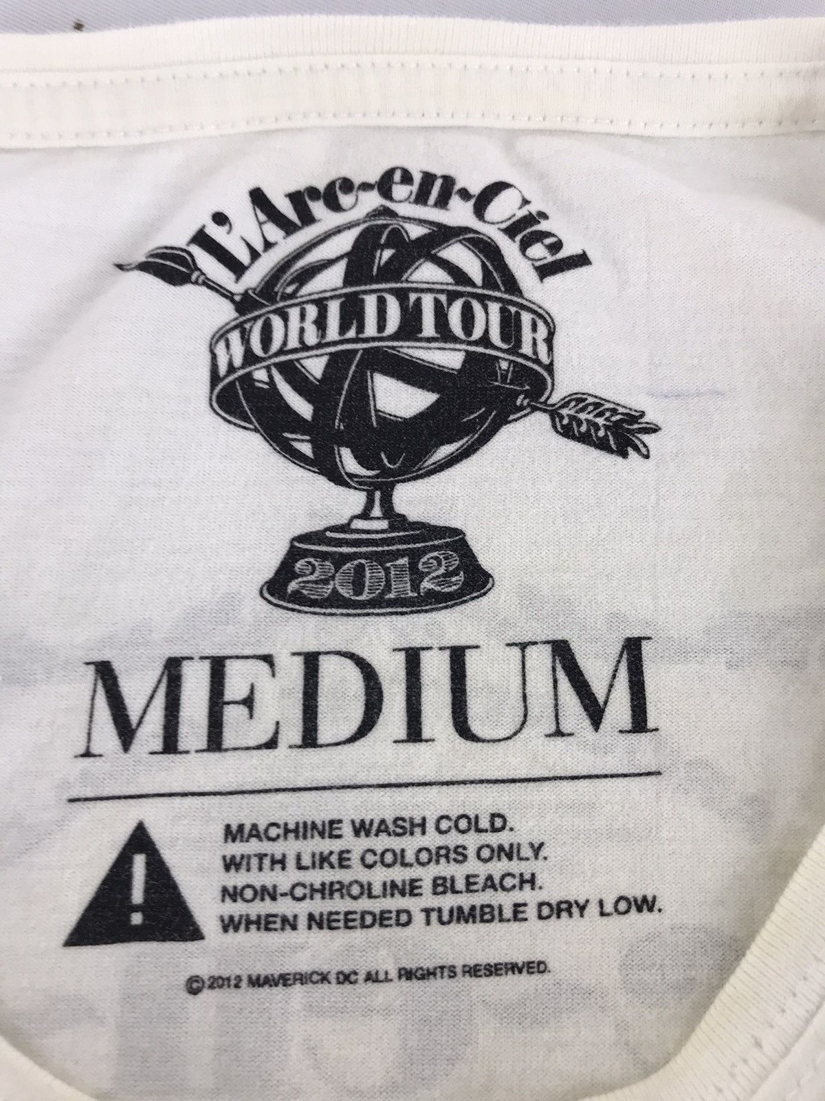 Band Tees × Vintage L’are-en-ciel World Tour 2012 Band Tee Big Logo Size US M / EU 48-50 / 2 - 4 Thumbnail