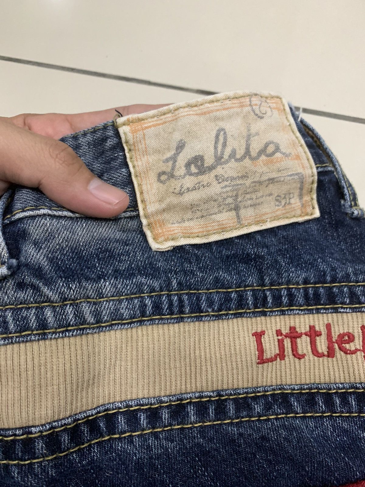Japanese Brand LOLITA JEANS X YOSHITOMO NARA JEANS Size US 30 / EU 46 - 14 Thumbnail