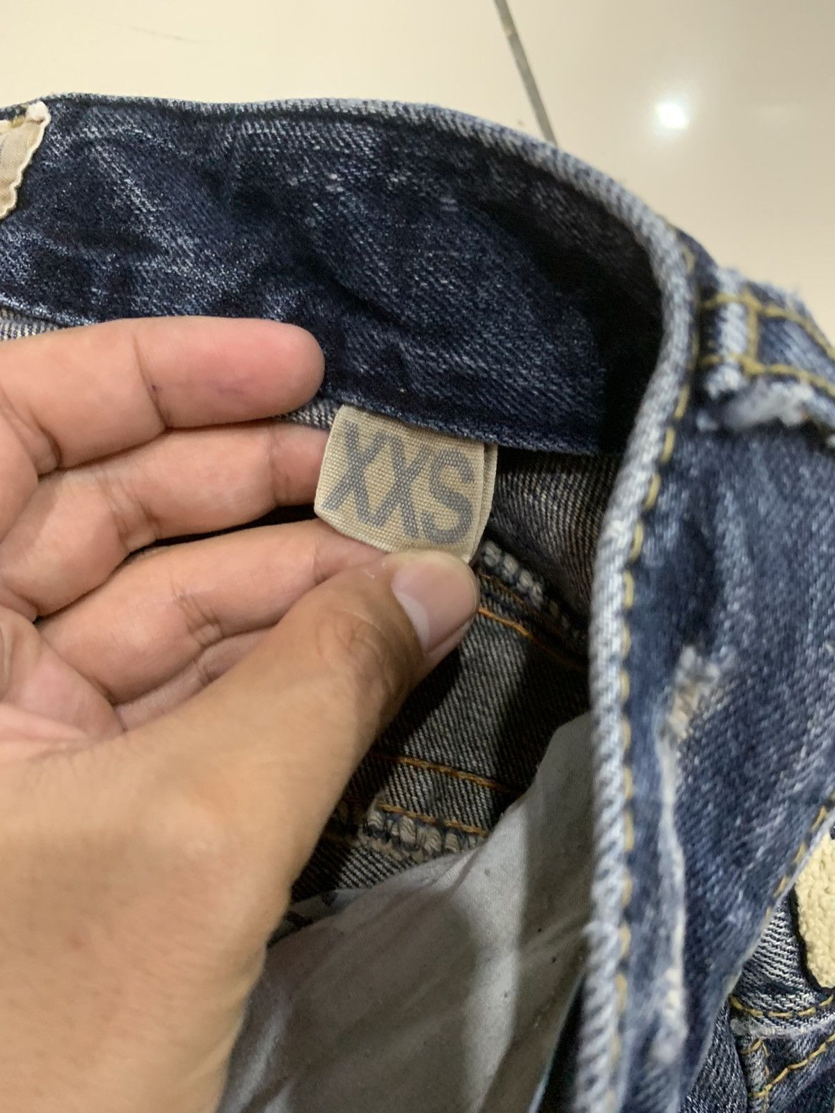 Japanese Brand LOLITA JEANS X YOSHITOMO NARA JEANS Size US 30 / EU 46 - 9 Thumbnail