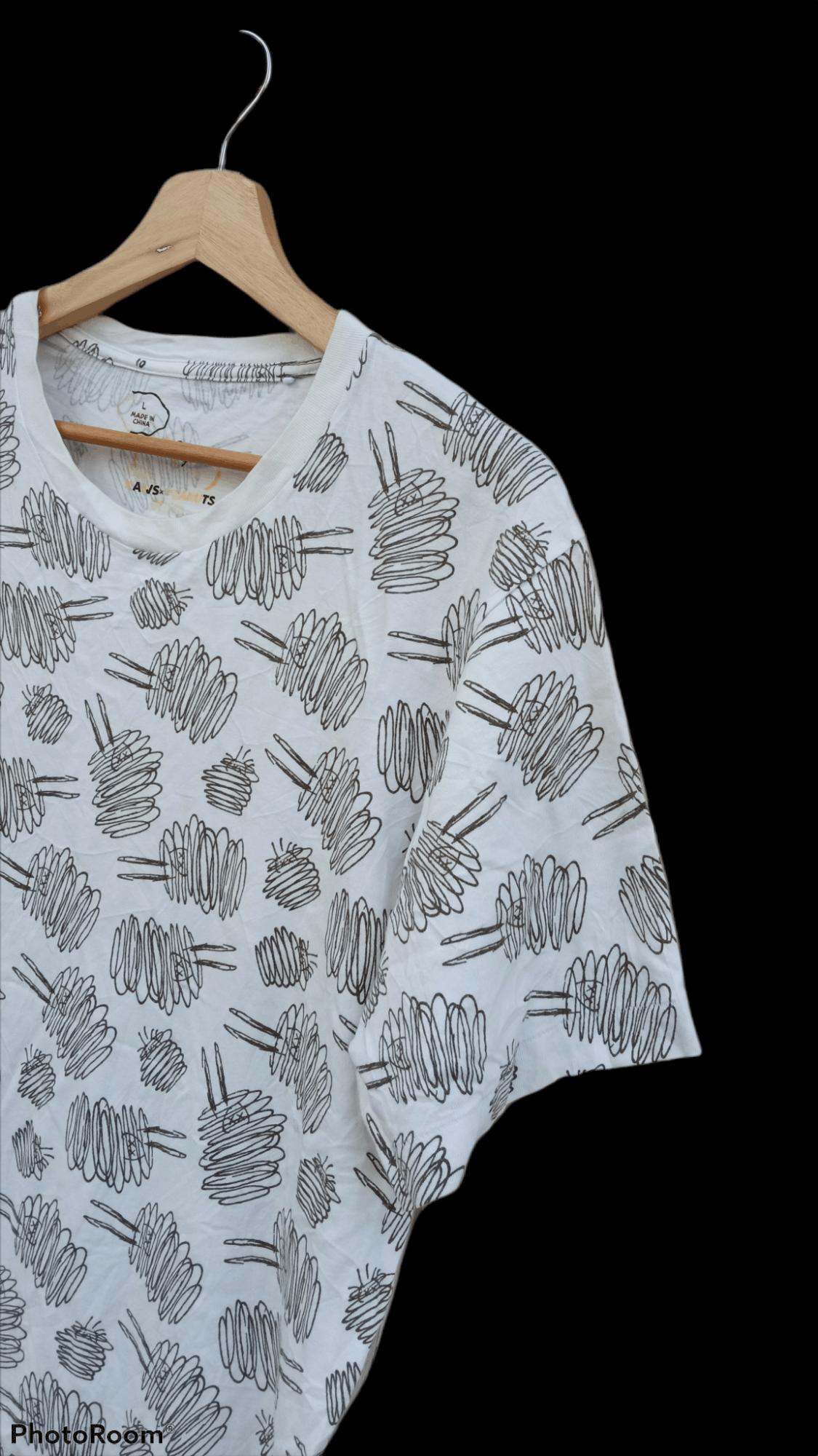 Japanese Brand × Kaws × Uniqlo 🔥🔥UT x Kaws Full Print T-Shirt Size US L / EU 52-54 / 3 - 6 Thumbnail