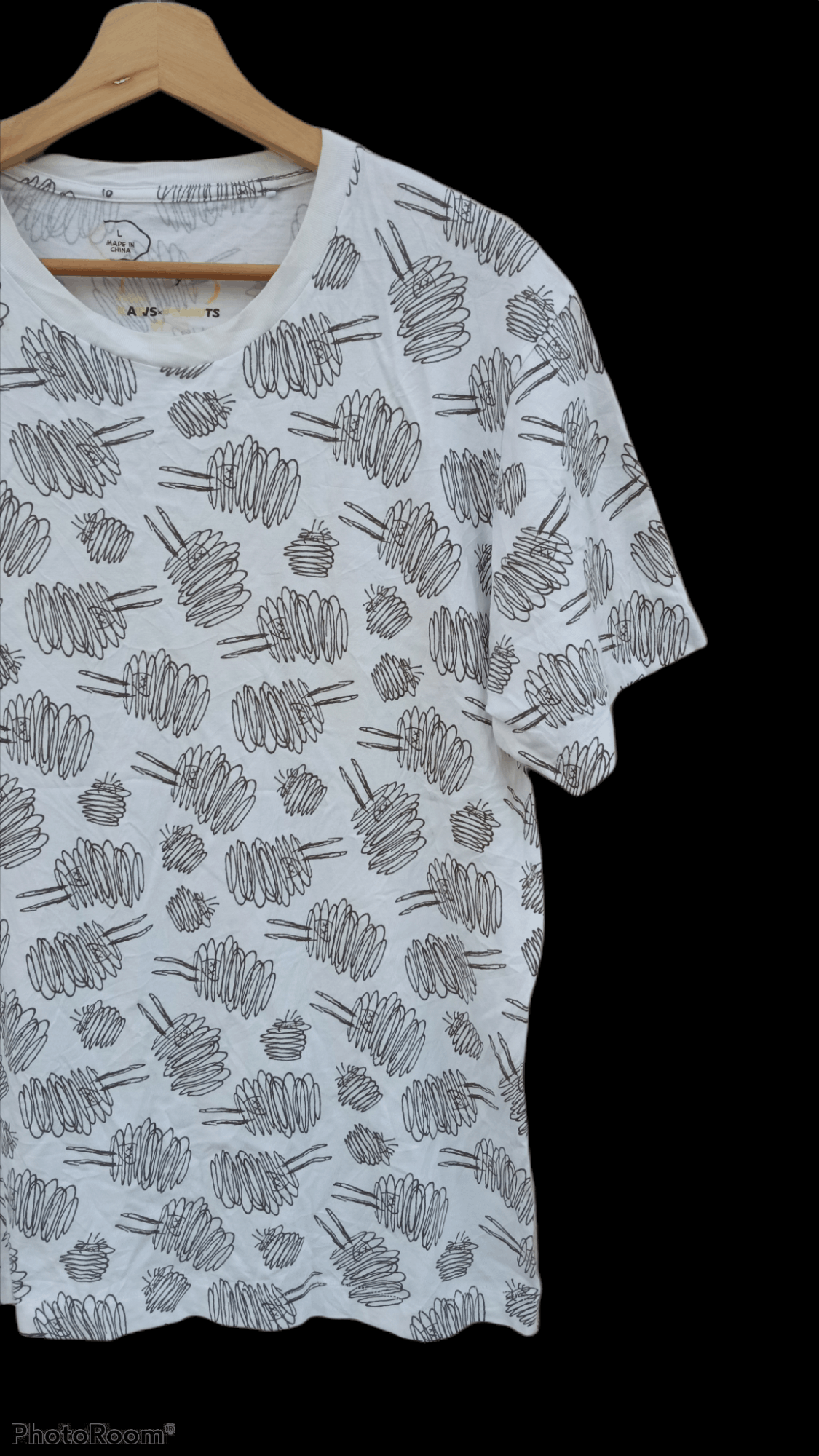 Japanese Brand × Kaws × Uniqlo 🔥🔥UT x Kaws Full Print T-Shirt Size US L / EU 52-54 / 3 - 4 Thumbnail