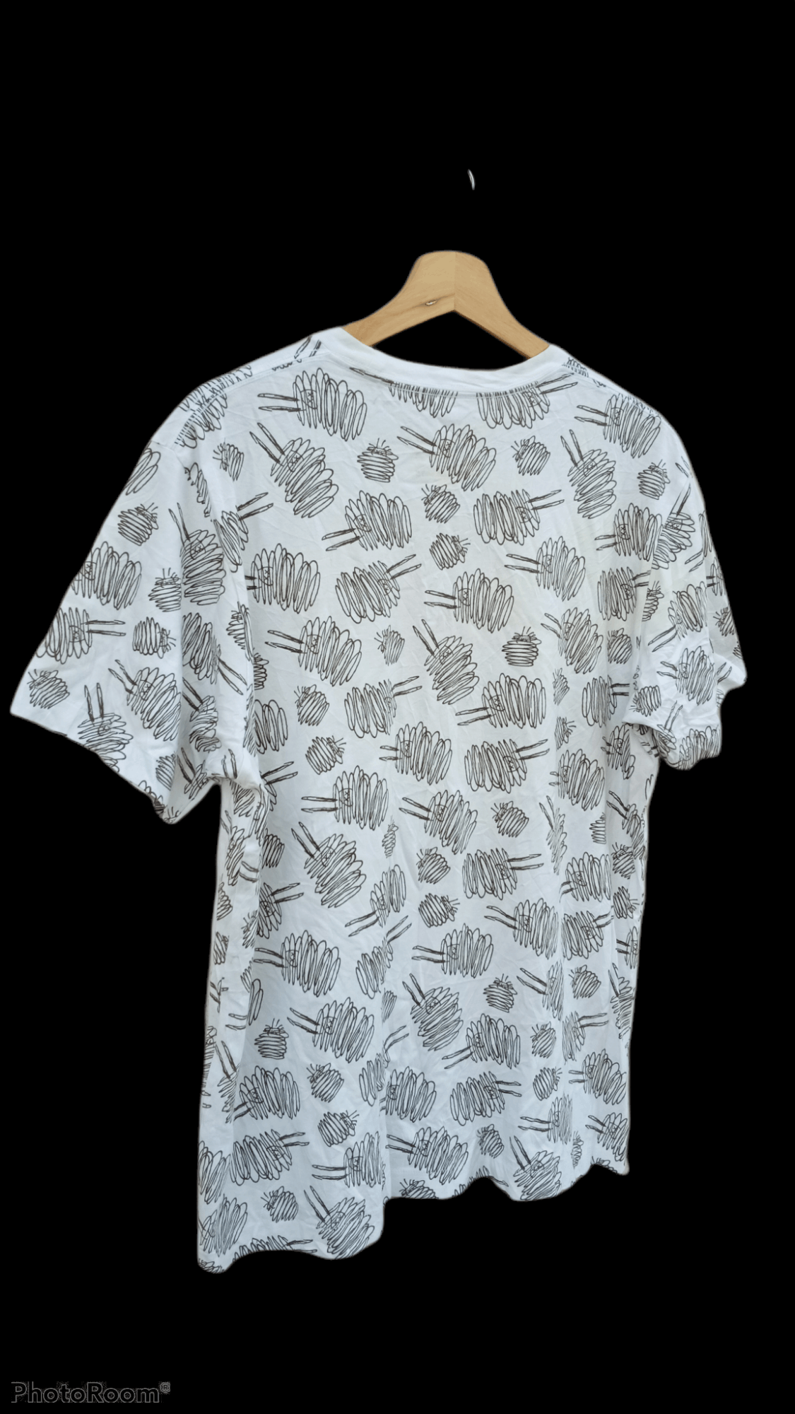 Japanese Brand × Kaws × Uniqlo 🔥🔥UT x Kaws Full Print T-Shirt Size US L / EU 52-54 / 3 - 15 Thumbnail