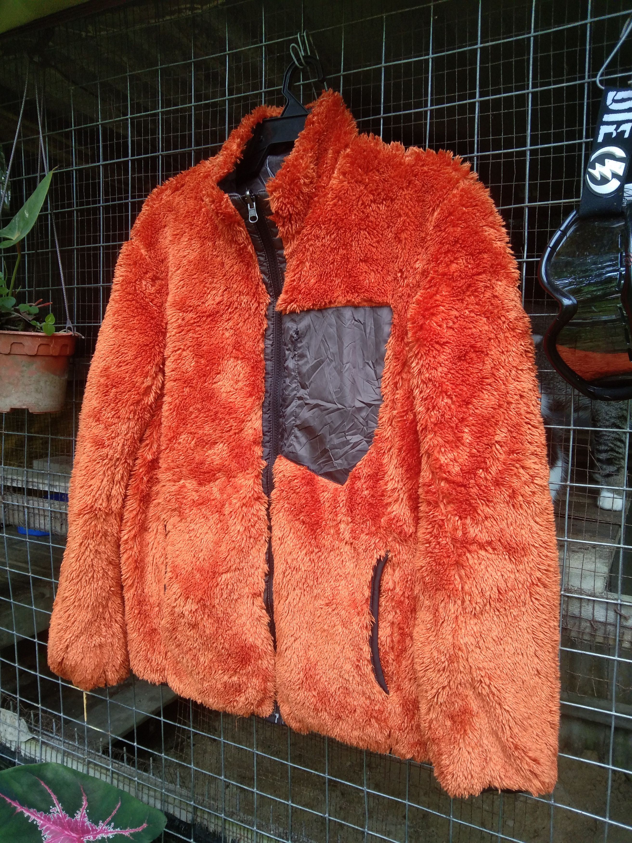 Japanese Brand × Uniqlo UNIQLO SOFT AND SMOOTH FAUX FUR JACKET Size US L / EU 52-54 / 3 - 2 Thumbnail