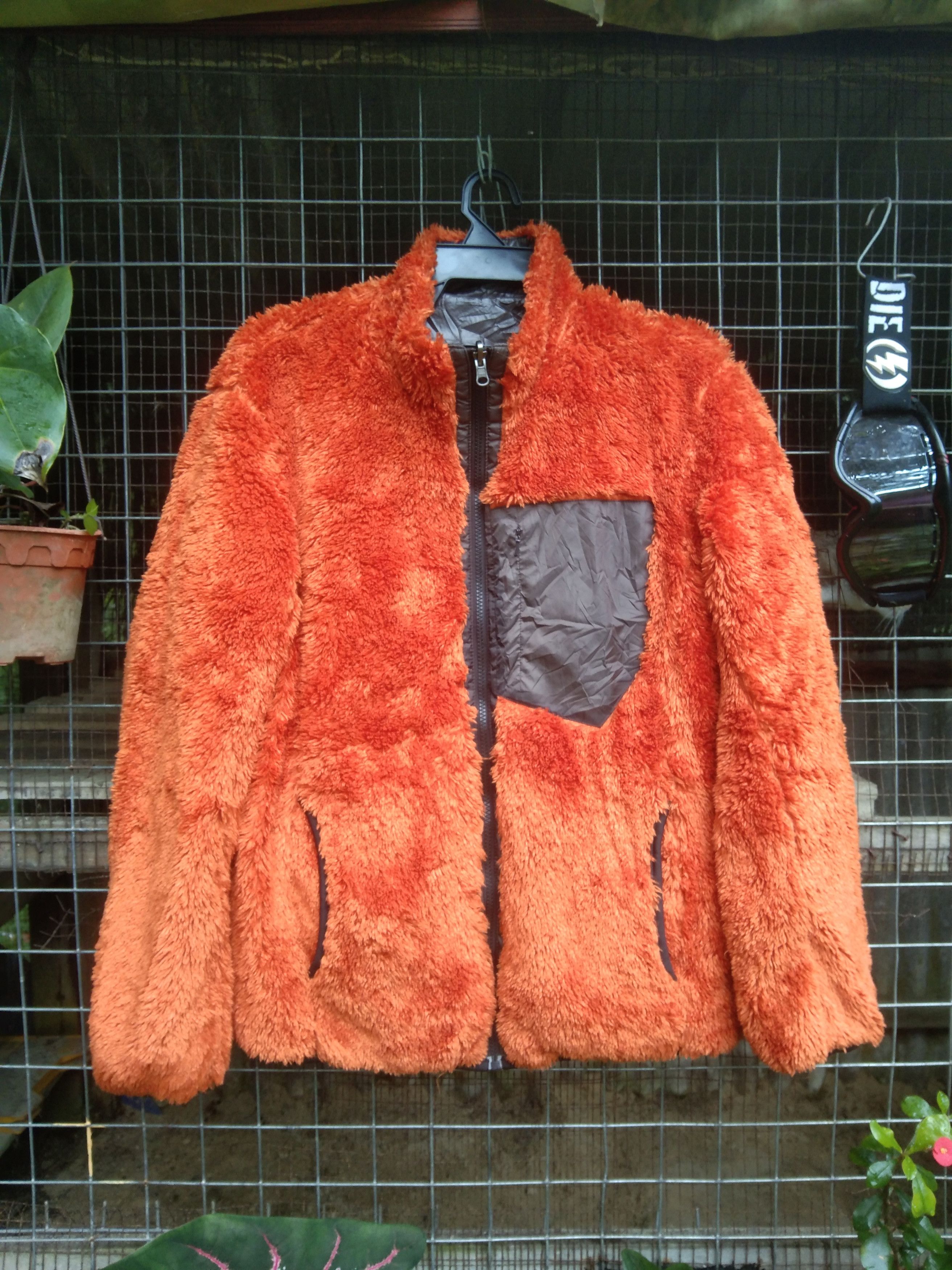 Japanese Brand × Uniqlo UNIQLO SOFT AND SMOOTH FAUX FUR JACKET Size US L / EU 52-54 / 3 - 3 Thumbnail