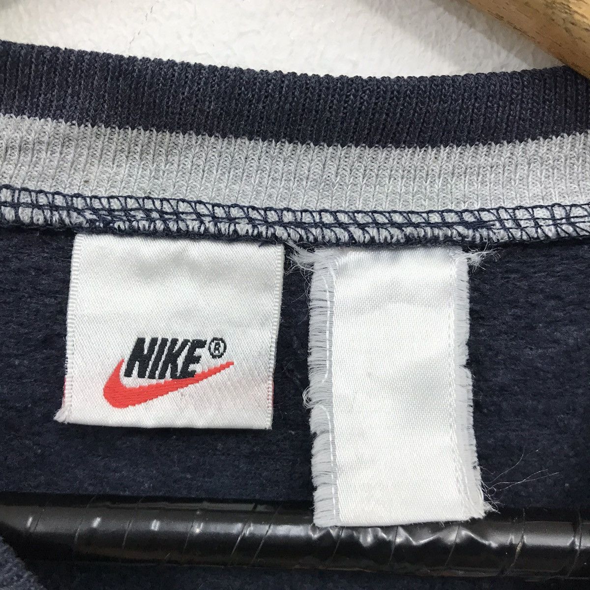 Nike × Vintage Vintage Sun Faded Nike Small Logo Center Swoosh Sweatshirt Size US M / EU 48-50 / 2 - 7 Thumbnail