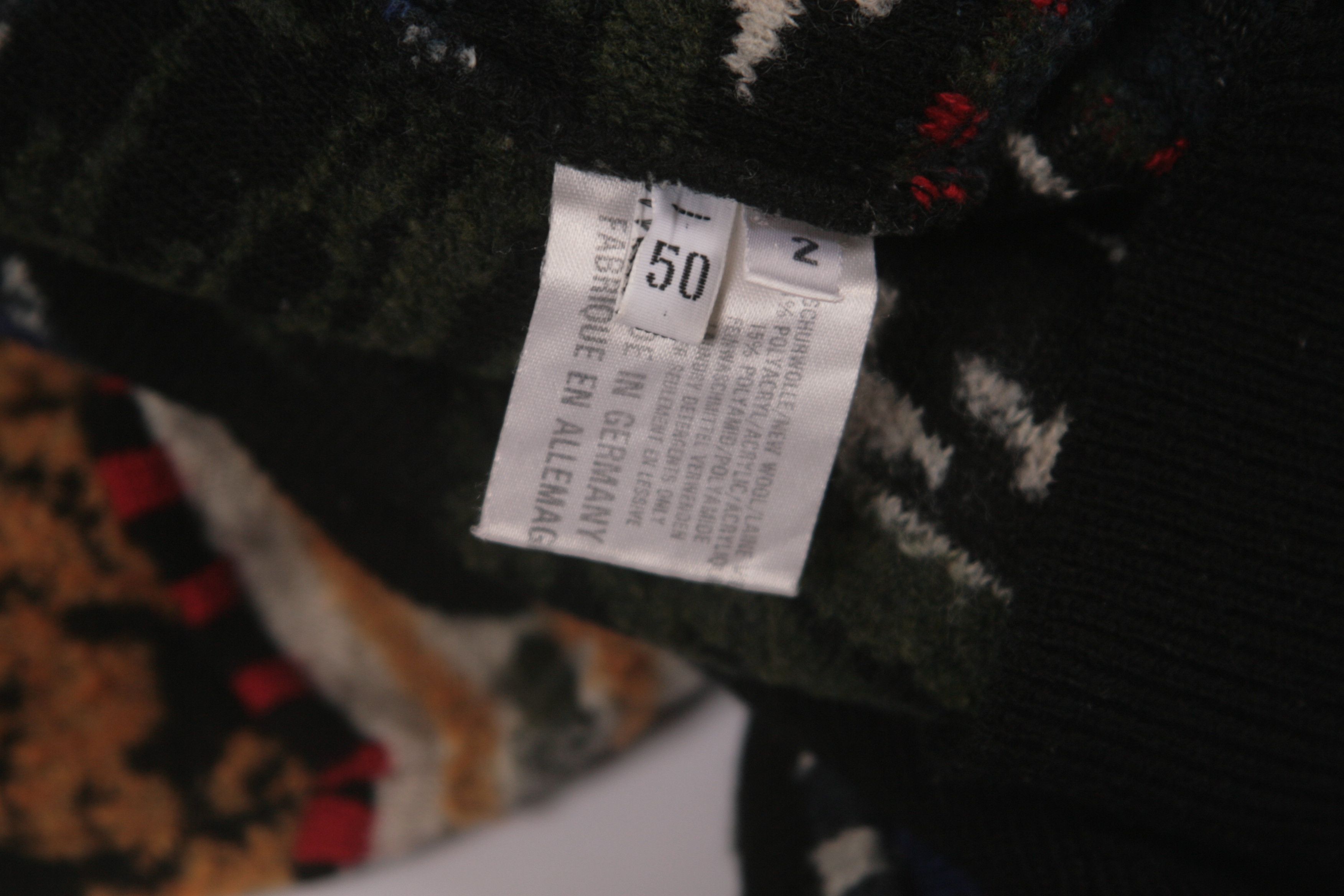 Carlo Colucci Rare Carlo Colucci Abstract Art Knitted V-neck Sweater Size US M / EU 48-50 / 2 - 5 Thumbnail