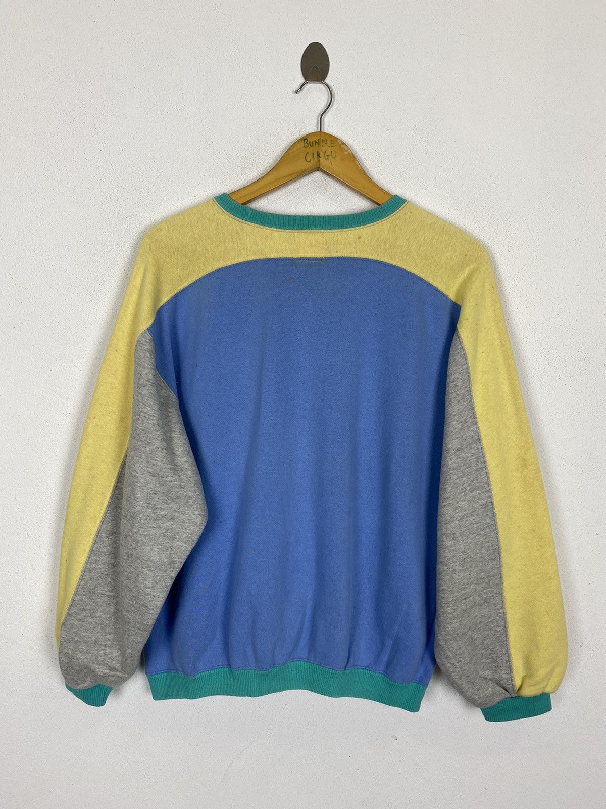 Vintage VINTAGE H2O MULTI-COLOUR SWEATER Size US M / EU 48-50 / 2 - 3 Thumbnail