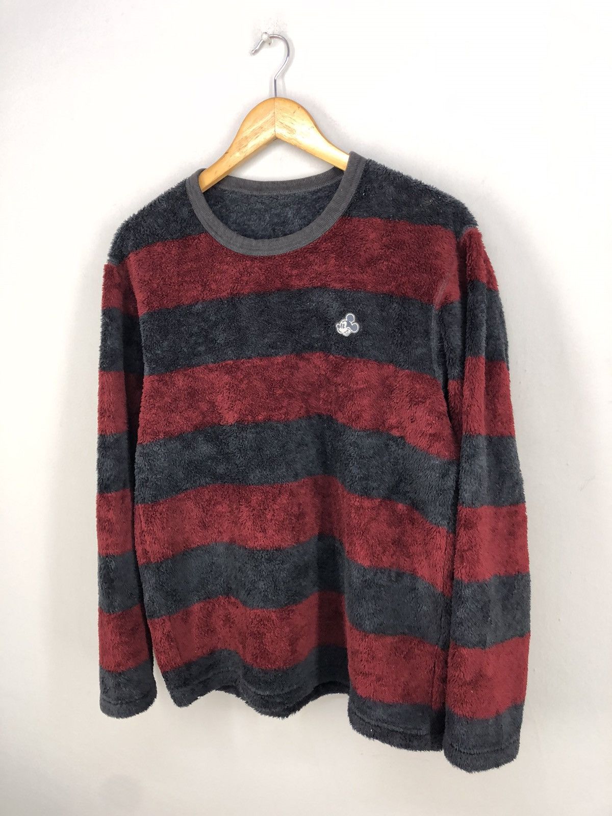 Japanese Brand × Mickey Mouse × Uniqlo 🔥MICKEY DISNEY X UNIQLO FUR FLEECE STRIPE LONG SLEEVE Size US M / EU 48-50 / 2 - 6 Thumbnail