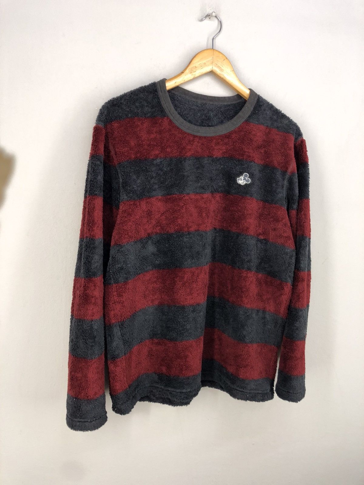 Japanese Brand × Mickey Mouse × Uniqlo 🔥MICKEY DISNEY X UNIQLO FUR FLEECE STRIPE LONG SLEEVE Size US M / EU 48-50 / 2 - 5 Thumbnail