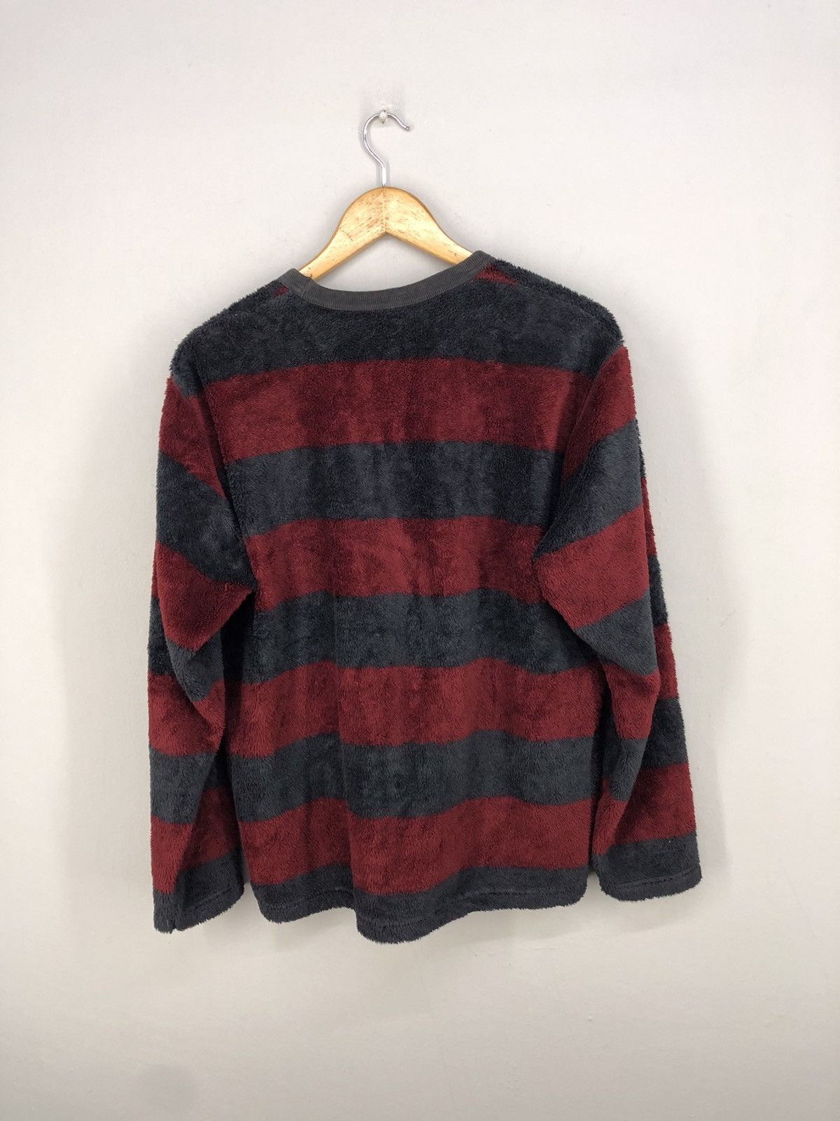 Japanese Brand × Mickey Mouse × Uniqlo 🔥MICKEY DISNEY X UNIQLO FUR FLEECE STRIPE LONG SLEEVE Size US M / EU 48-50 / 2 - 8 Thumbnail