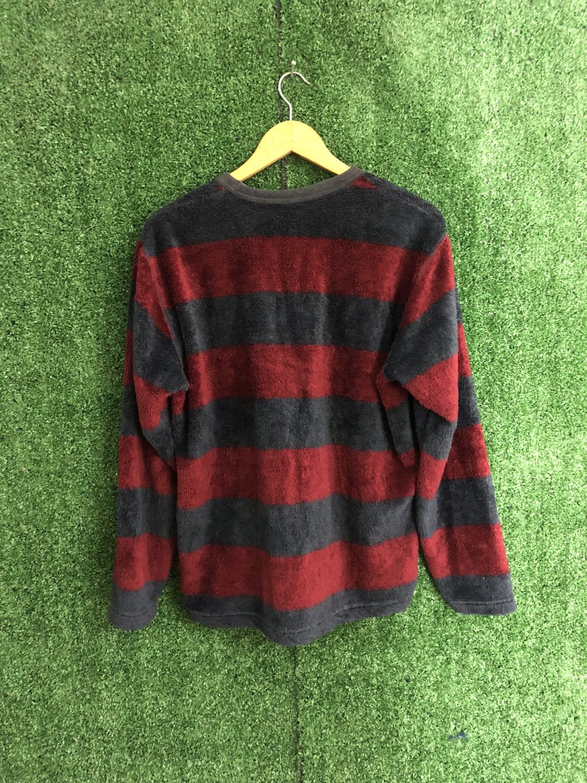 Japanese Brand × Mickey Mouse × Uniqlo 🔥MICKEY DISNEY X UNIQLO FUR FLEECE STRIPE LONG SLEEVE Size US M / EU 48-50 / 2 - 2 Thumbnail