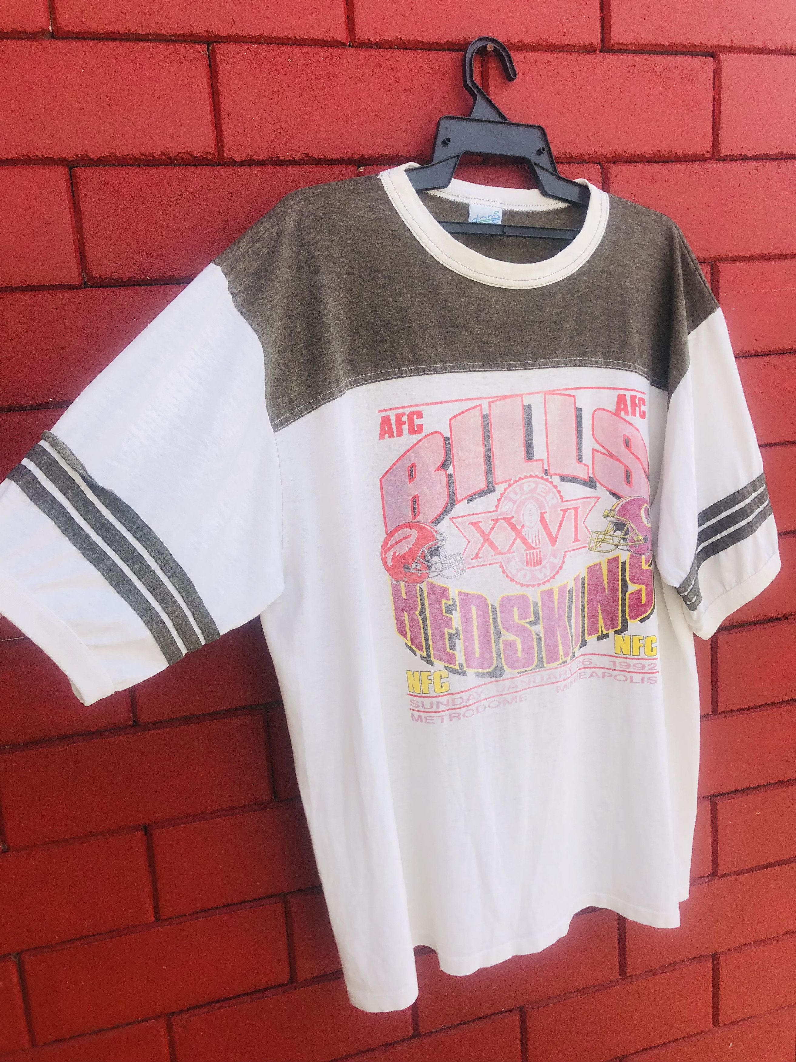 Vintage Vintage Bills Redskins Designer Fashion Style Shirt Size US XL / EU 56 / 4 - 3 Thumbnail