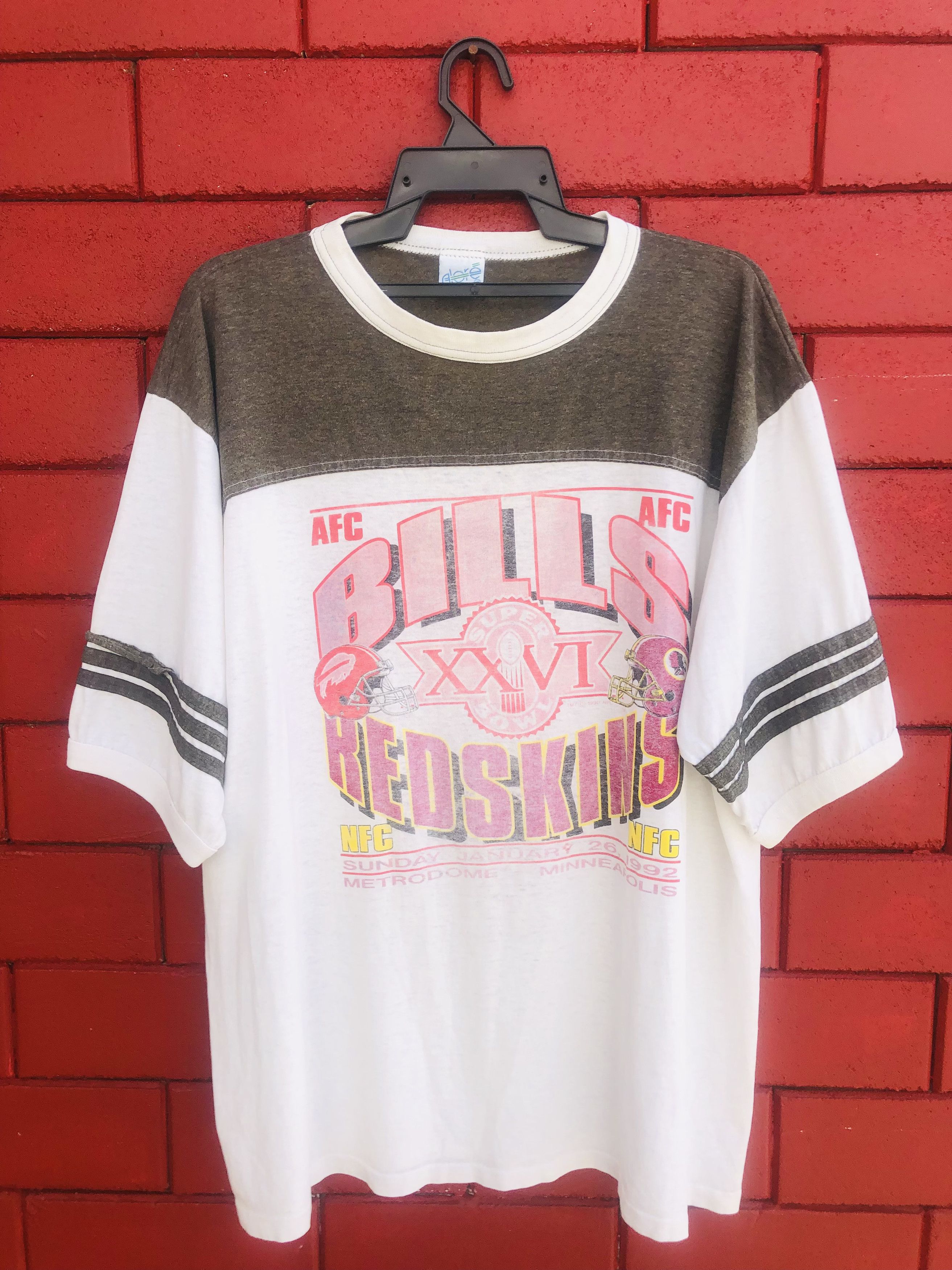 Vintage Vintage Bills Redskins Designer Fashion Style Shirt Size US XL / EU 56 / 4 - 1 Thumbnail