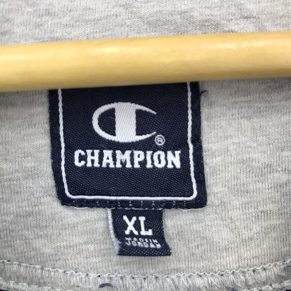 Champion × Vintage Vintage Champion Sweatshirt Pullover Jumper Sweater Size US XL / EU 56 / 4 - 5 Thumbnail