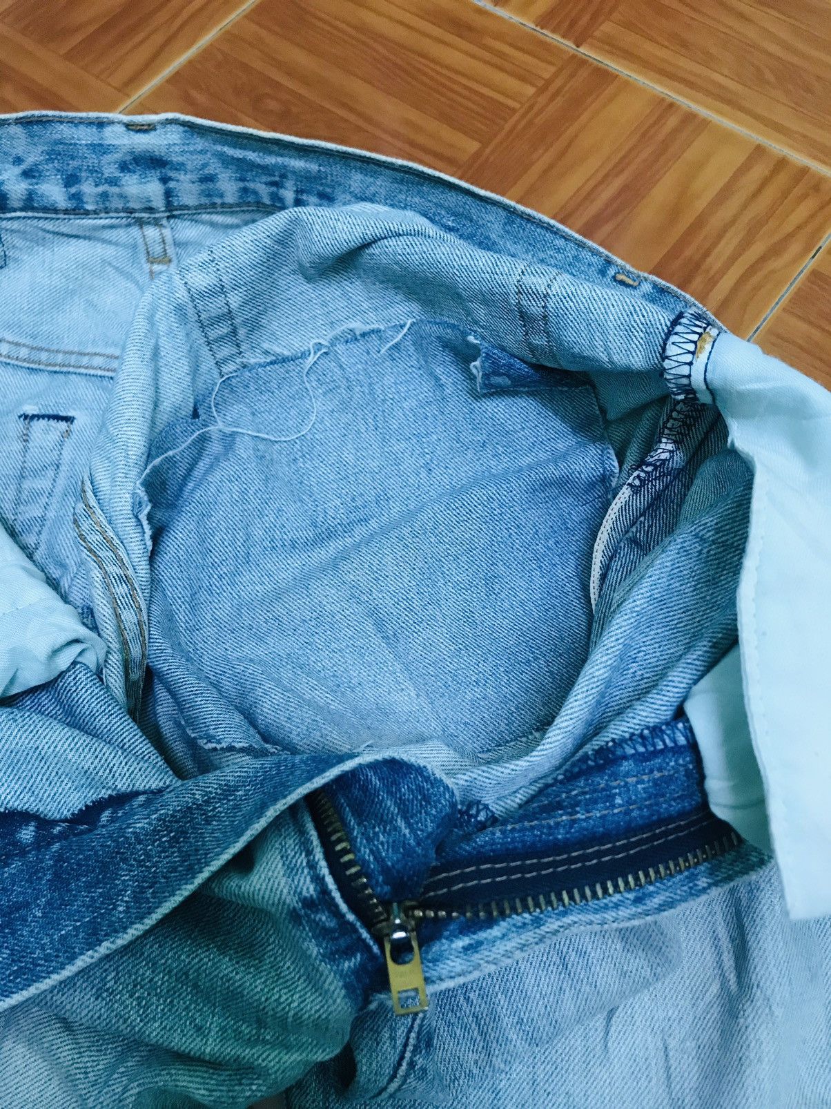 Levi's Vintage Levi’s Redline Selvedge Jeans Light Wash, Distressed Size US 31 - 11 Thumbnail