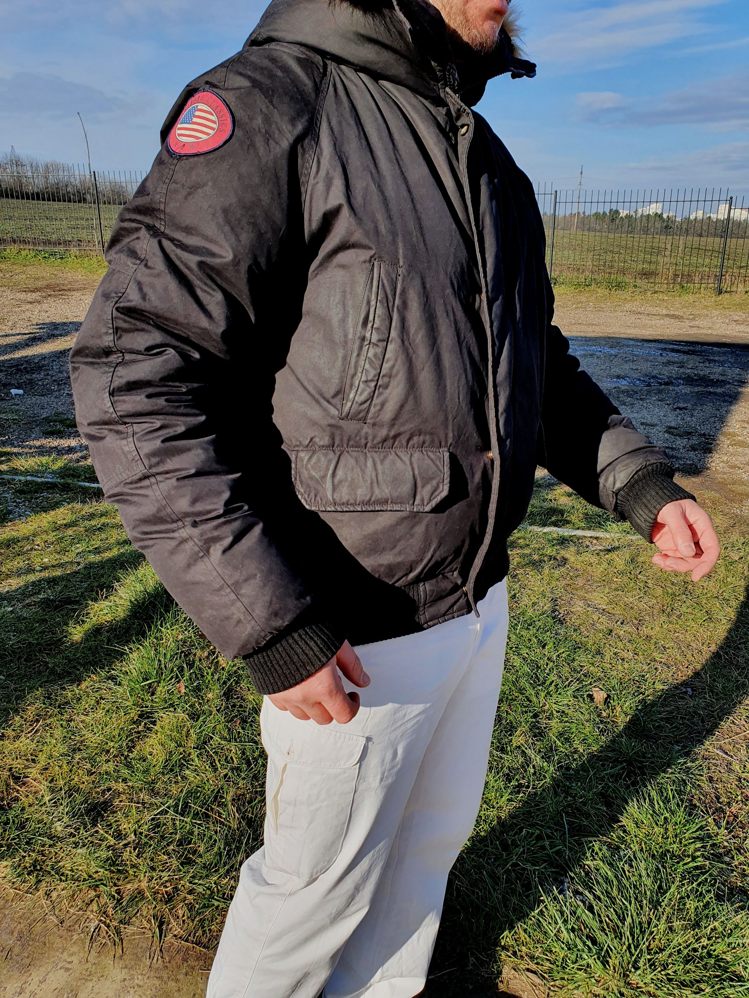 Marlboro × Marlboro Classics Vintage Marlboro Down Bomber Jacket Canada Goose style Size US L / EU 52-54 / 3 - 11 Thumbnail