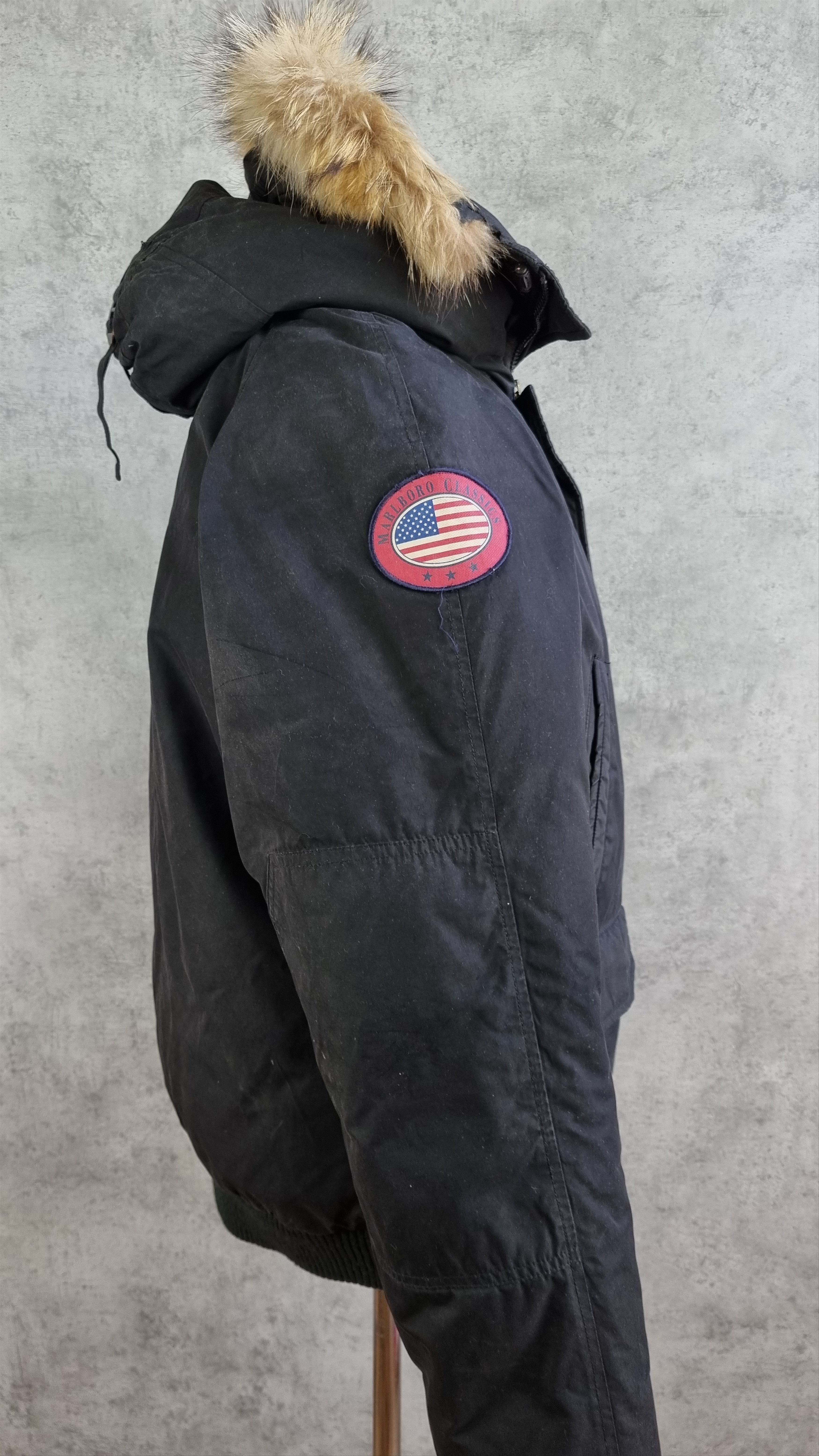 Marlboro × Marlboro Classics Vintage Marlboro Down Bomber Jacket Canada Goose style Size US L / EU 52-54 / 3 - 4 Thumbnail
