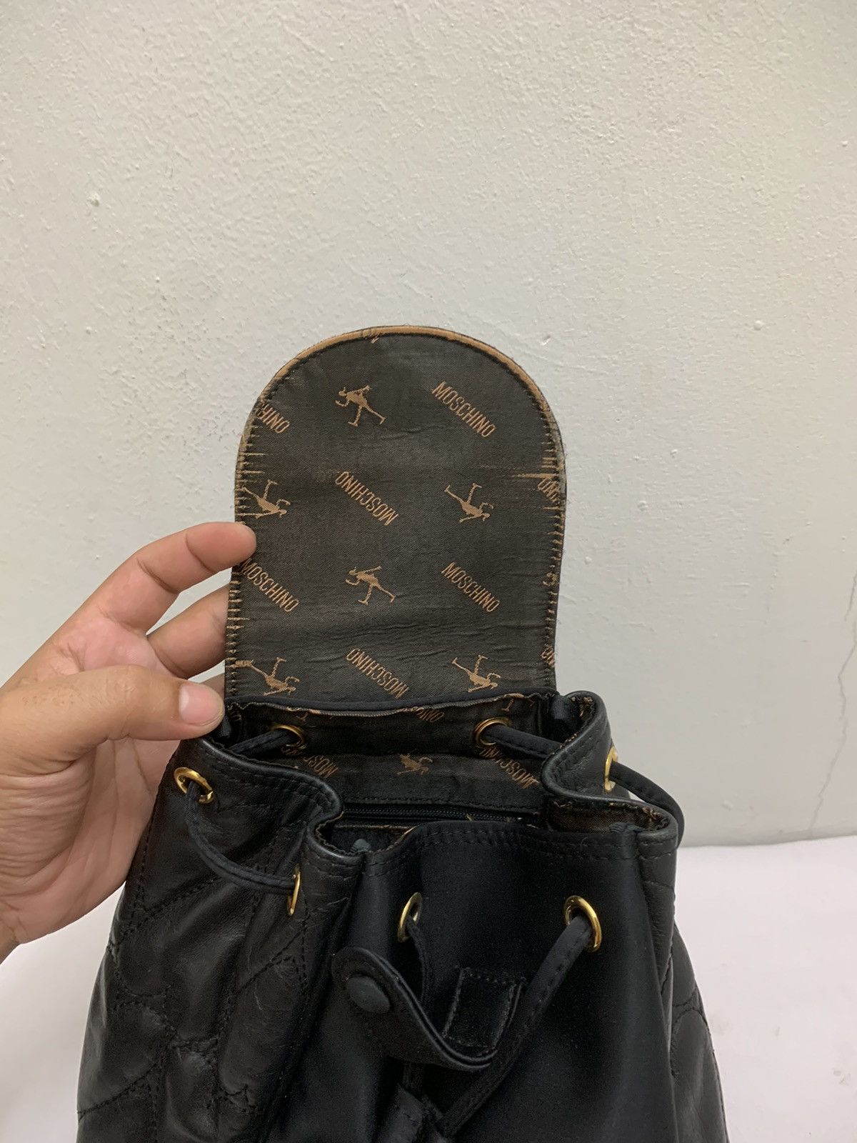 Moschino Vintage Moschino Quilted Logo Mini Backpack Size ONE SIZE - 6 Thumbnail
