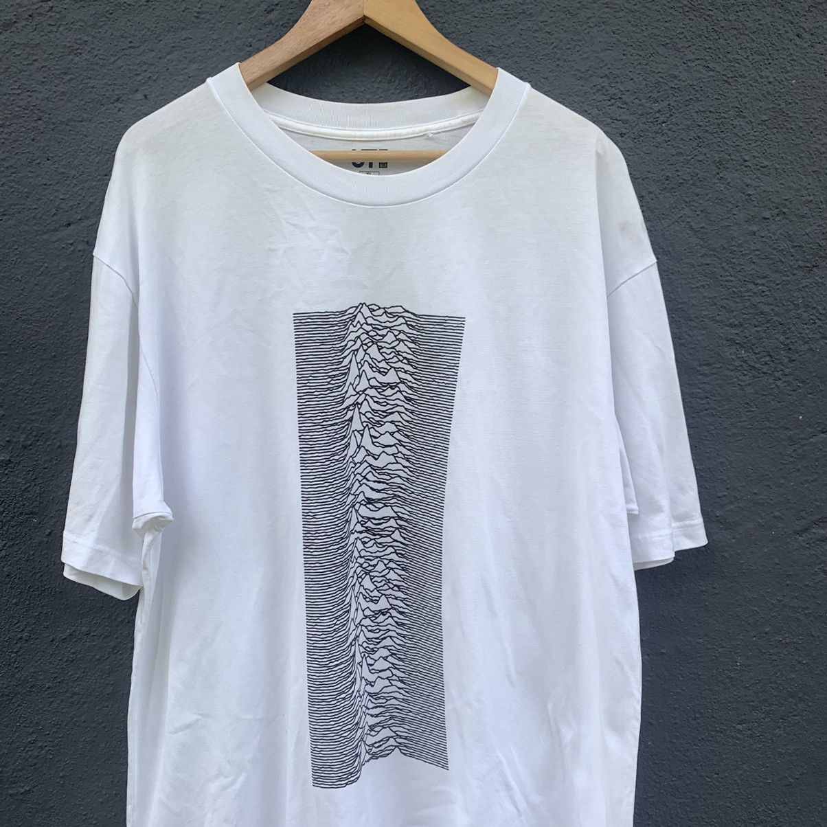 Uniqlo Peter Saville And Joy Division X Uniqlo Tee Size US XL / EU 56 / 4 - 2 Thumbnail