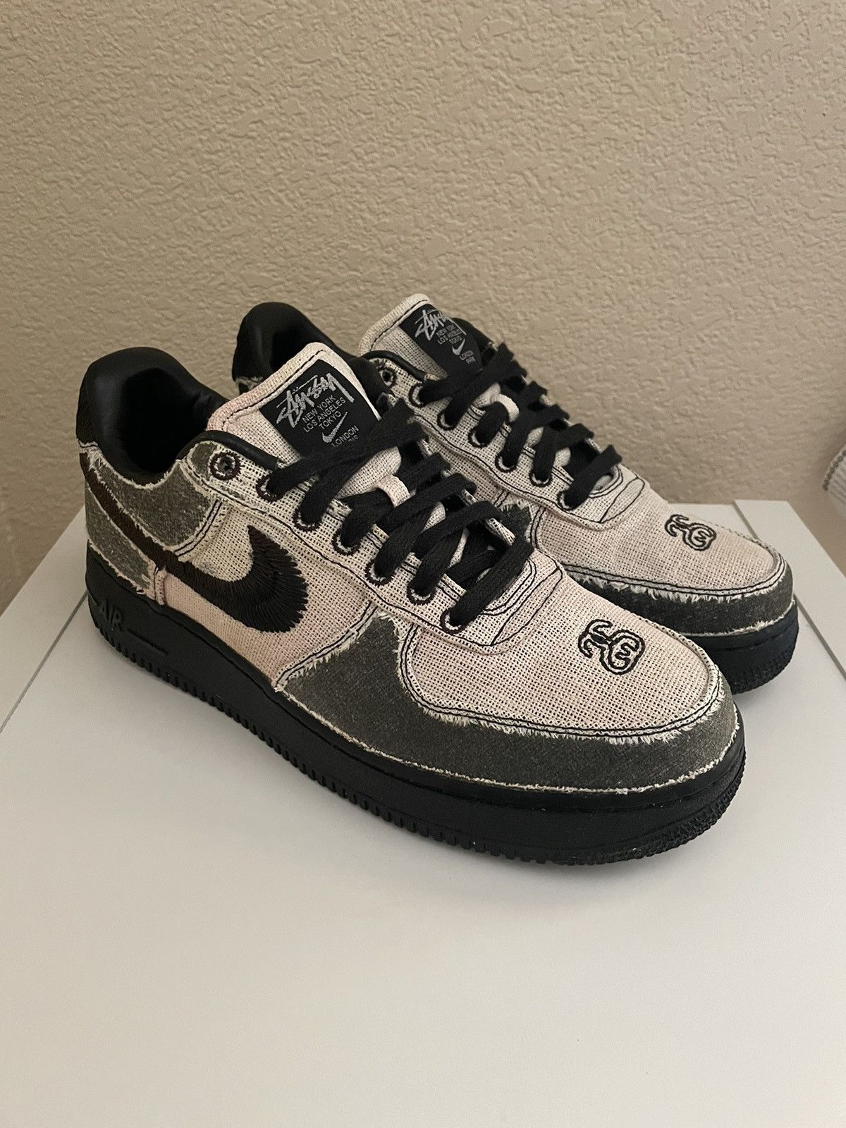 Nike × Stussy 1/1 Bleached Stussy Air Force 1 Black Size US 9 / EU 42 - 2 Thumbnail