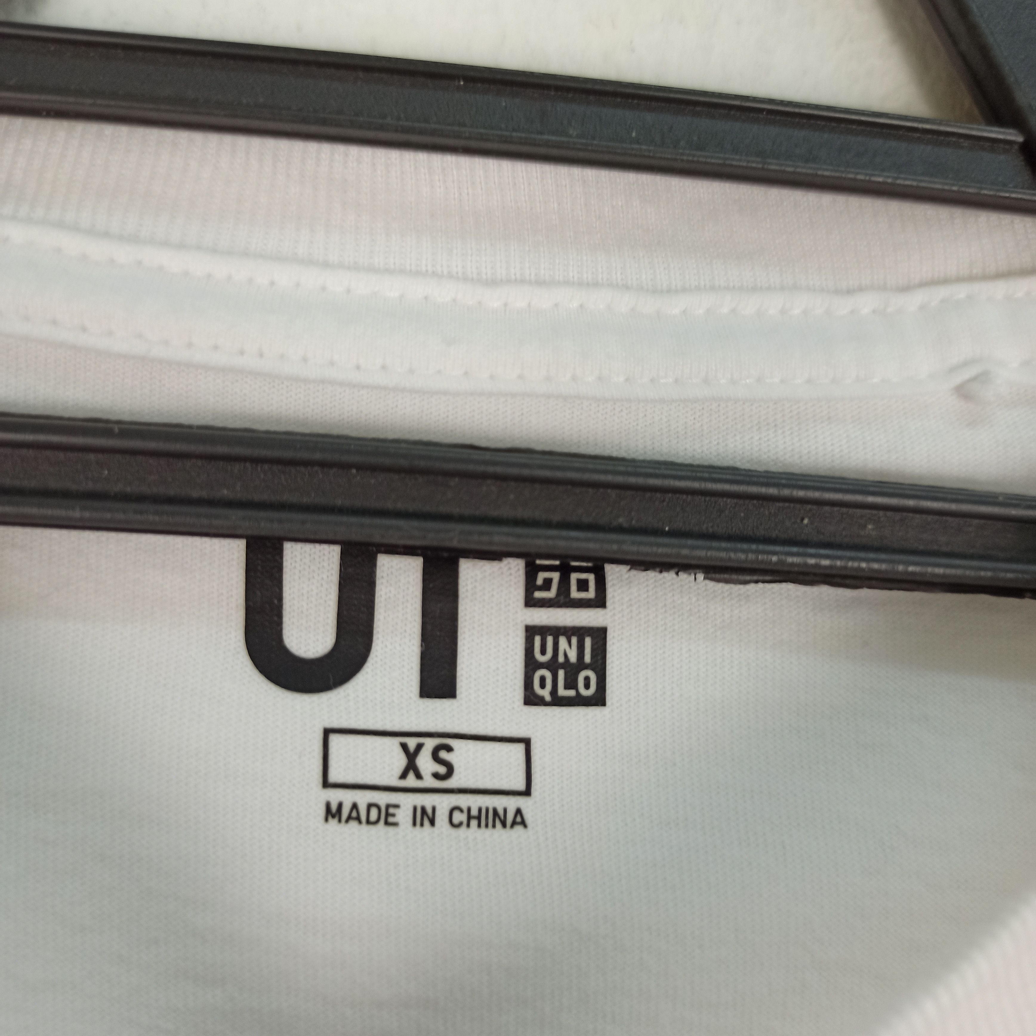 Anime 🔥STEALS🔥 Anime Demon Slayer X Uniqlo Tshirt Size US XS / EU 42 / 0 - 7 Thumbnail