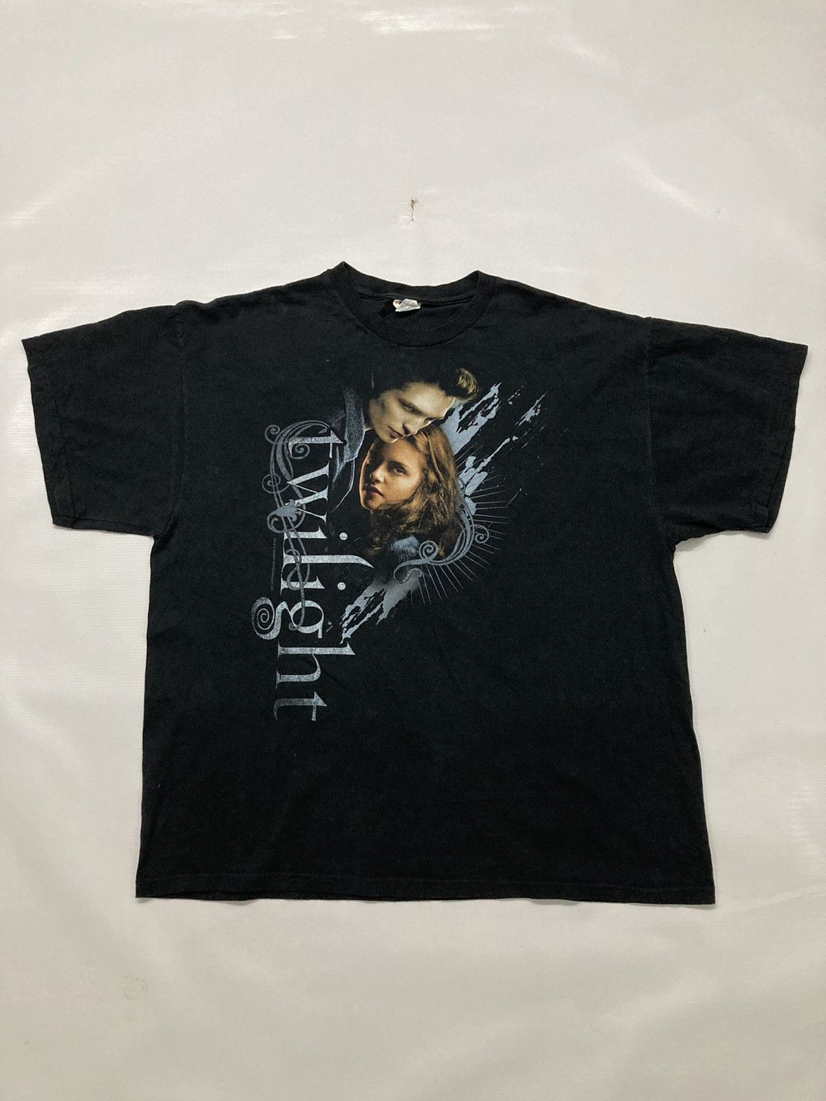 Vintage Vintage Twilight Saga t shirt Size US XL / EU 56 / 4 - 1 Thumbnail