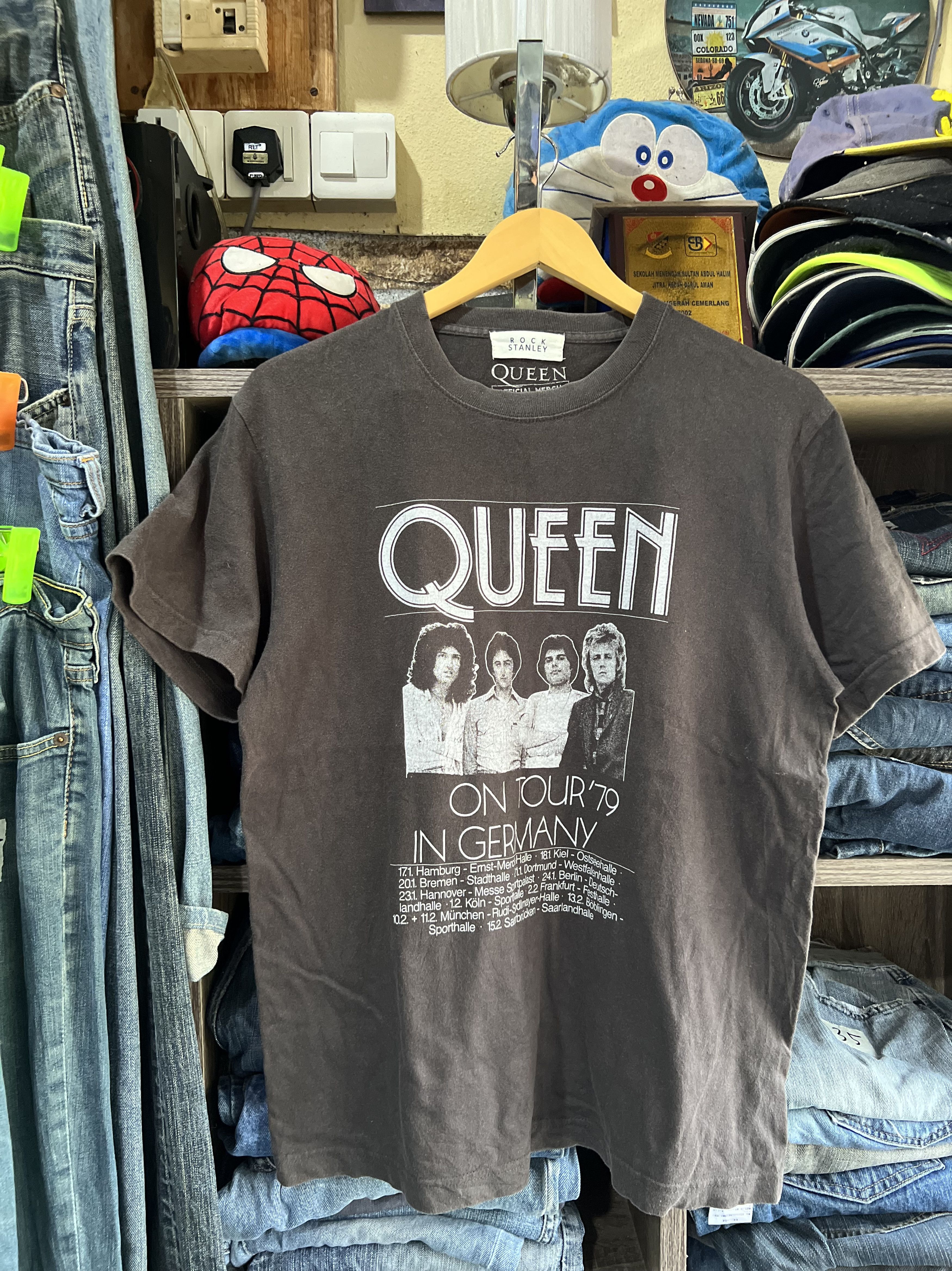 Band Tees 🔥Rock Stanley Queen Official Merch Band Tee Size US M / EU 48-50 / 2 - 10 Thumbnail